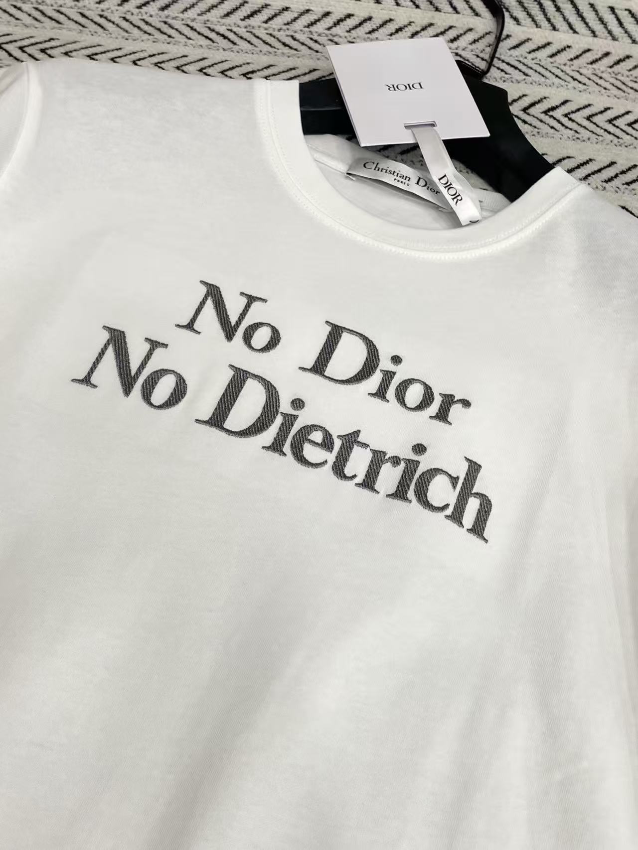 DIOR エンブロイダリー レター Tシャツ【50％割引+送料無料】