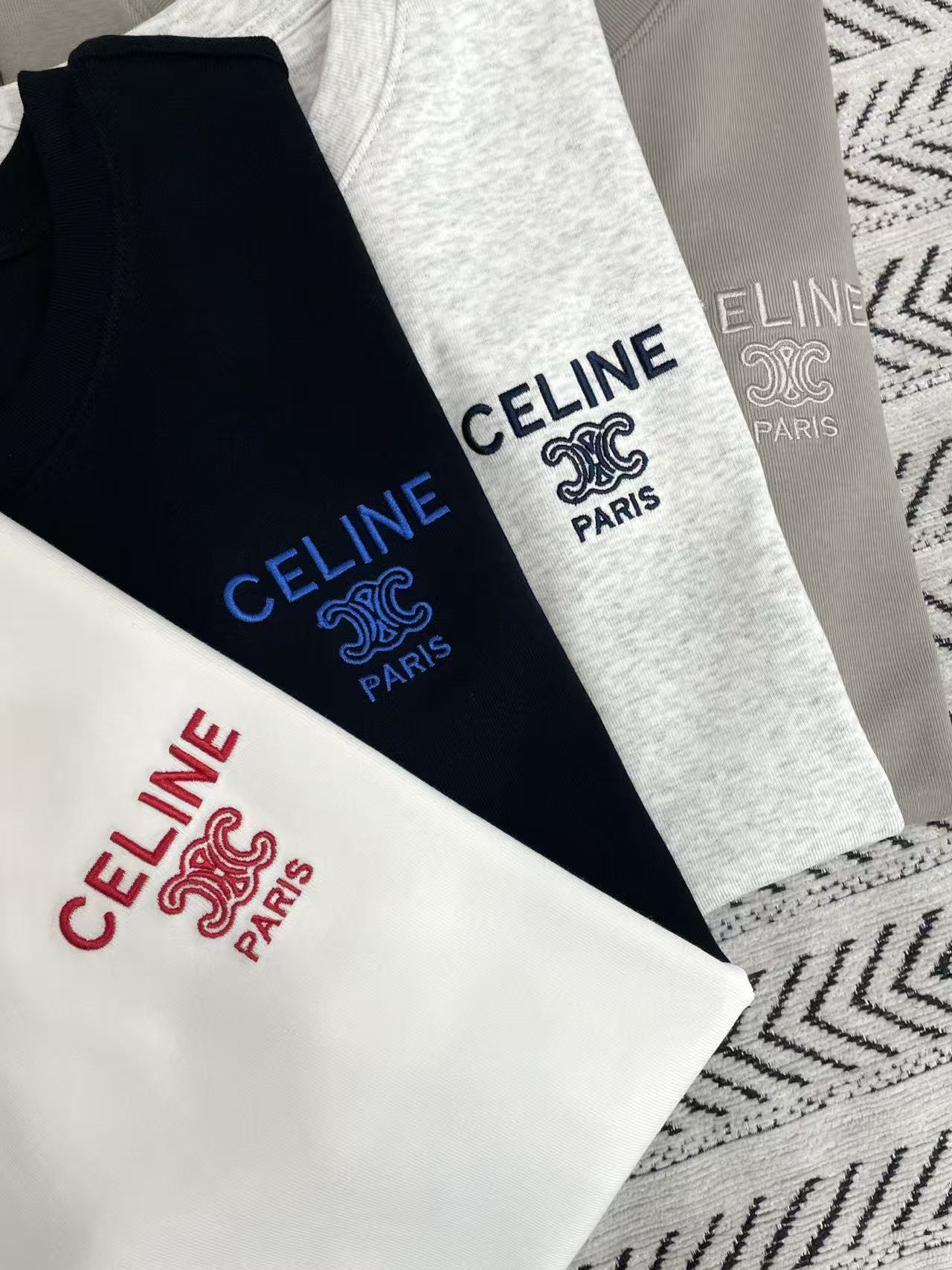 CEL1NE 凱旋門刺繍レターTシャツ【50％割引+送料無料】