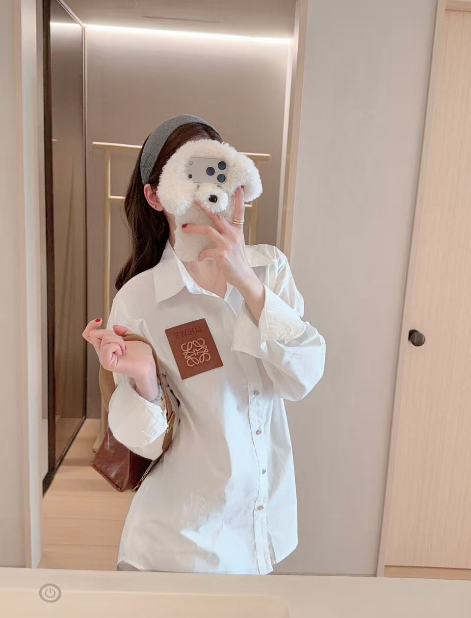 L0WEW レザーラベル ルーズフィットシャツ【50％割引+送料無料】