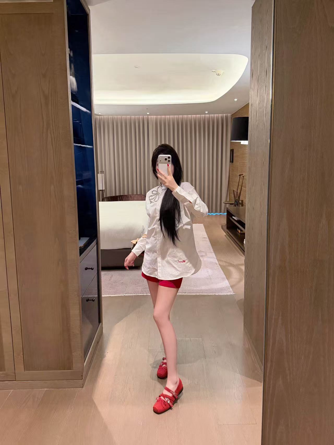 CHANE1 ダイヤモンド刺繍レターシャツ【50％割引+送料無料】