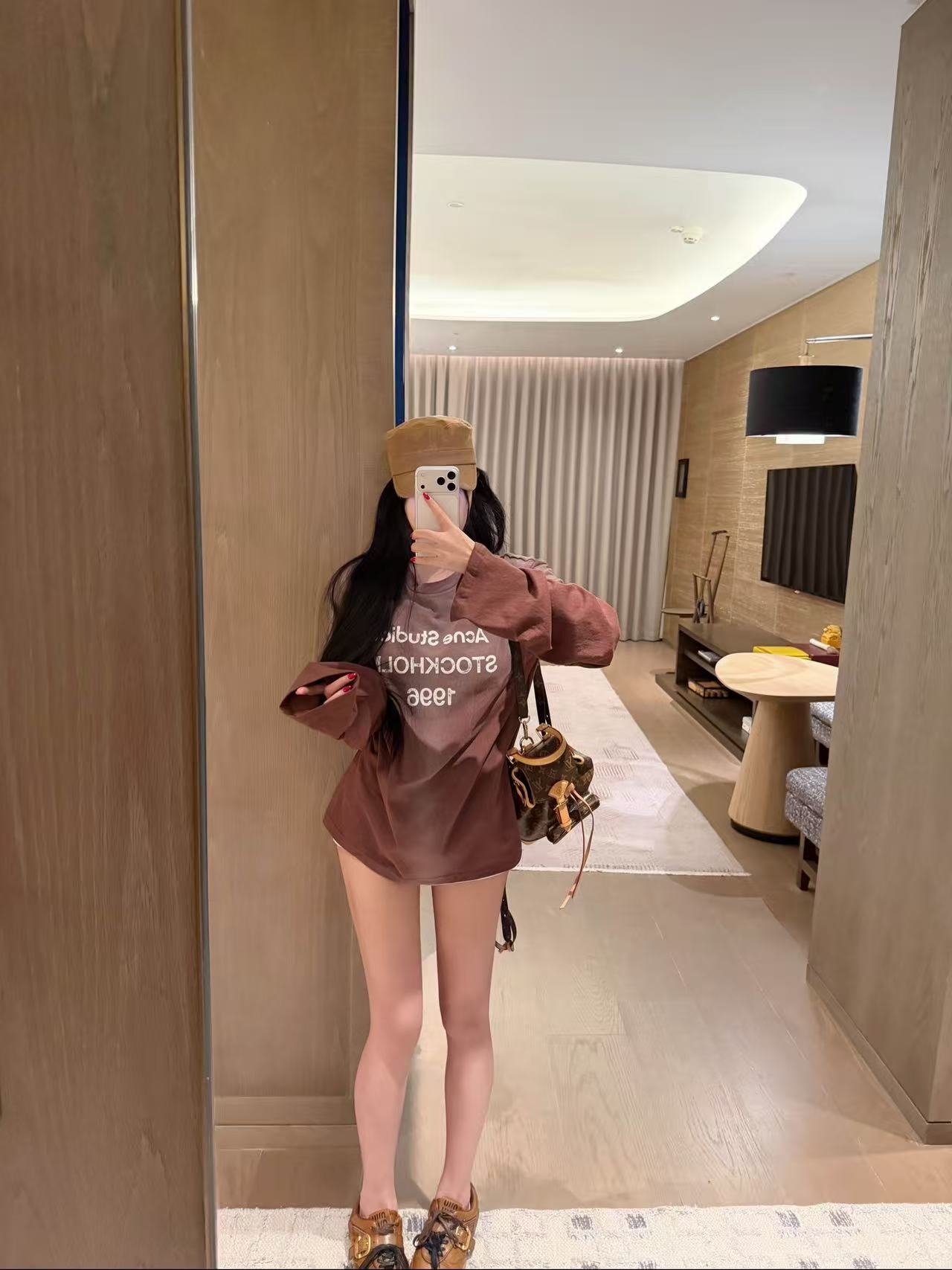 Acne studiosグラデーションレターTシャツ【50％割引+送料無料】