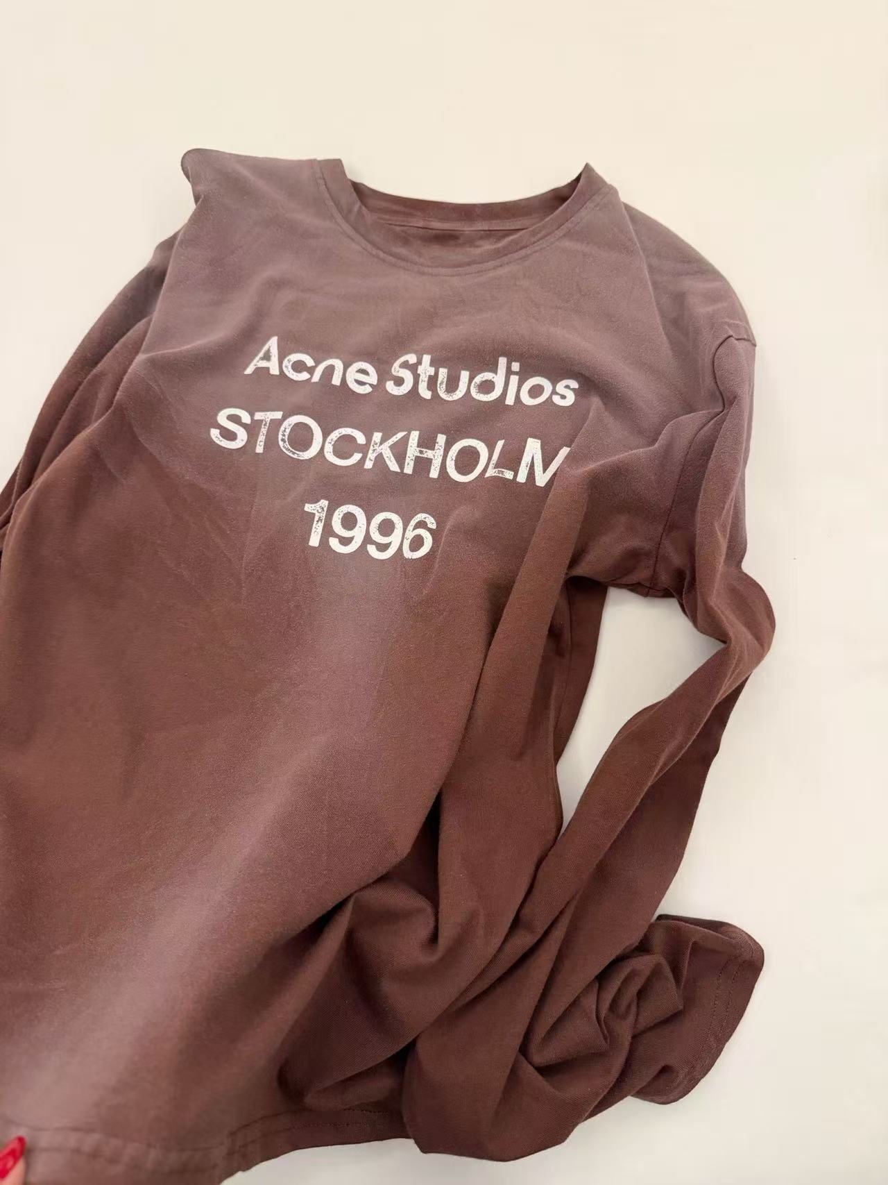 Acne studiosグラデーションレターTシャツ【50％割引+送料無料】