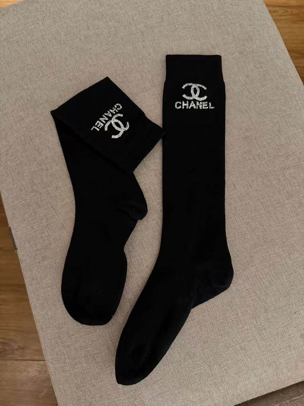 CHANE1 ハイヒールTシャツ+ソックス2点セット【50％割引+送料無料】