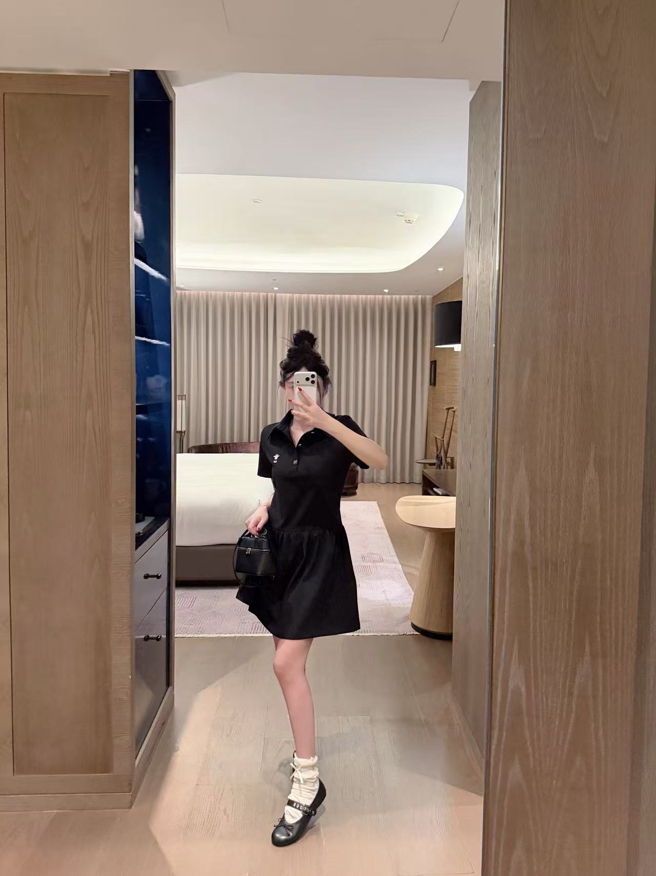 DIOR エンブロイダリー ビー ショートスリーブ ドレス【50％割引+送料無料】