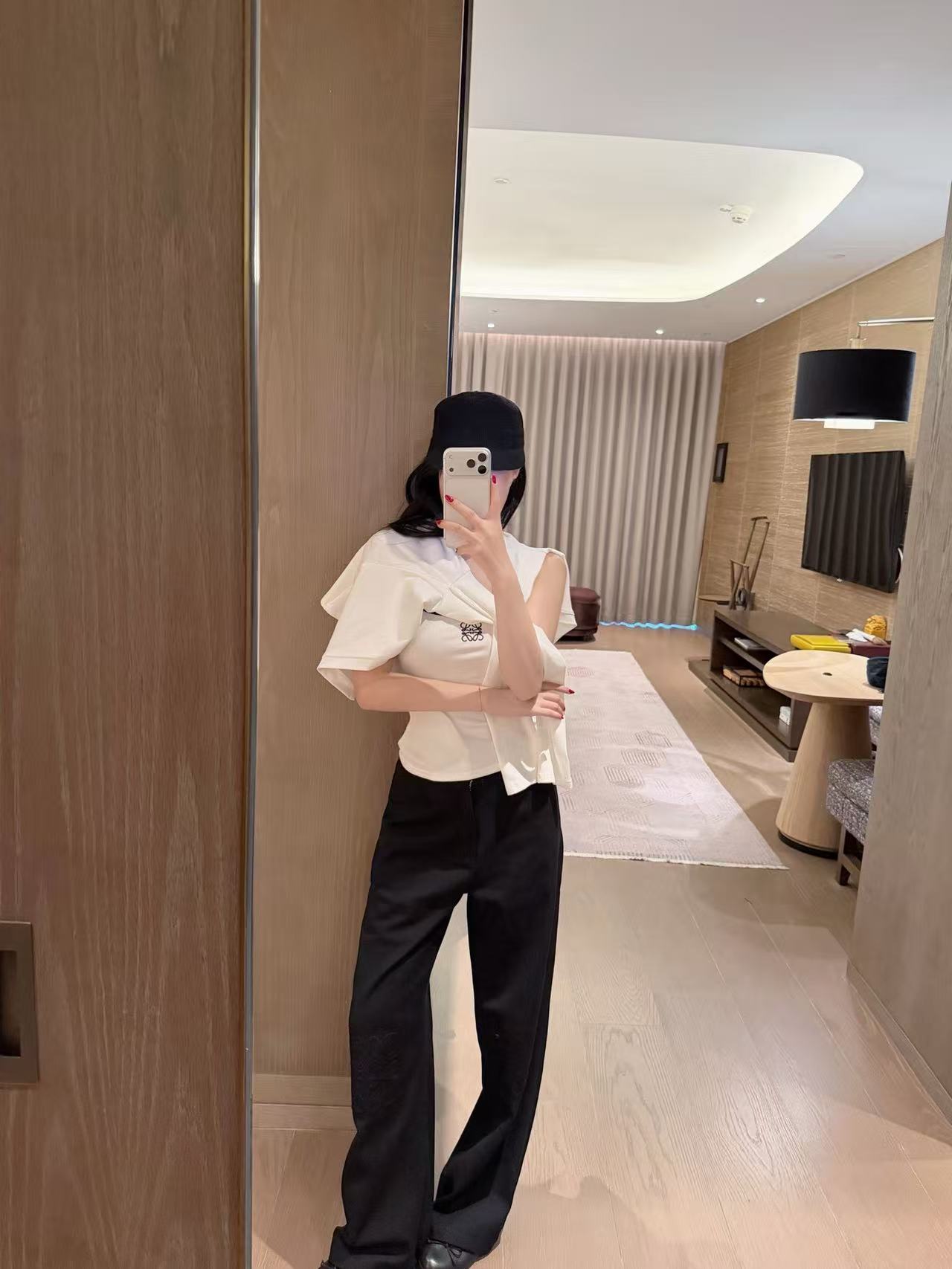 L0WEW 刺繍ジーンズ【50％割引+送料無料】