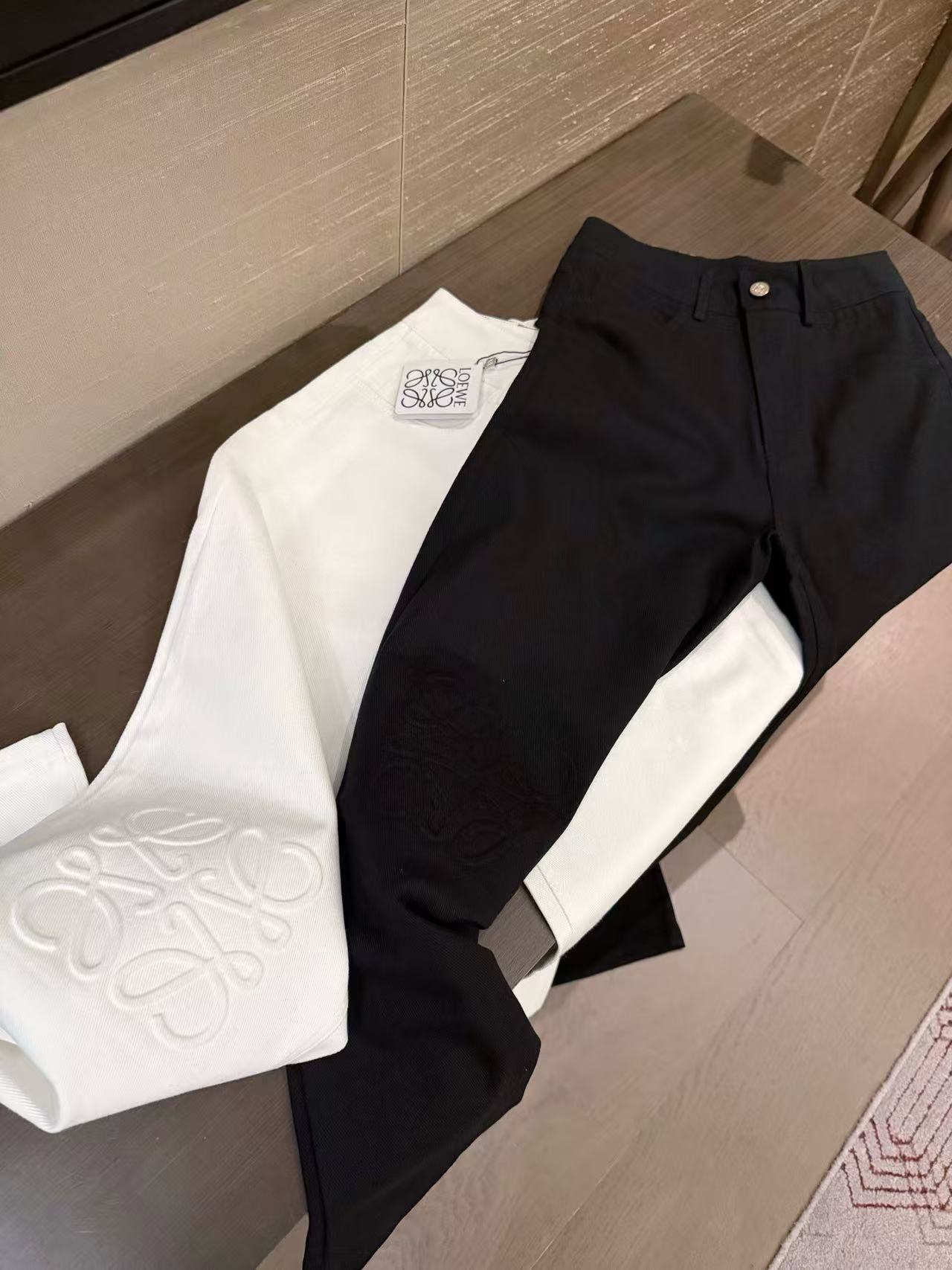 L0WEW 刺繍ジーンズ【50％割引+送料無料】