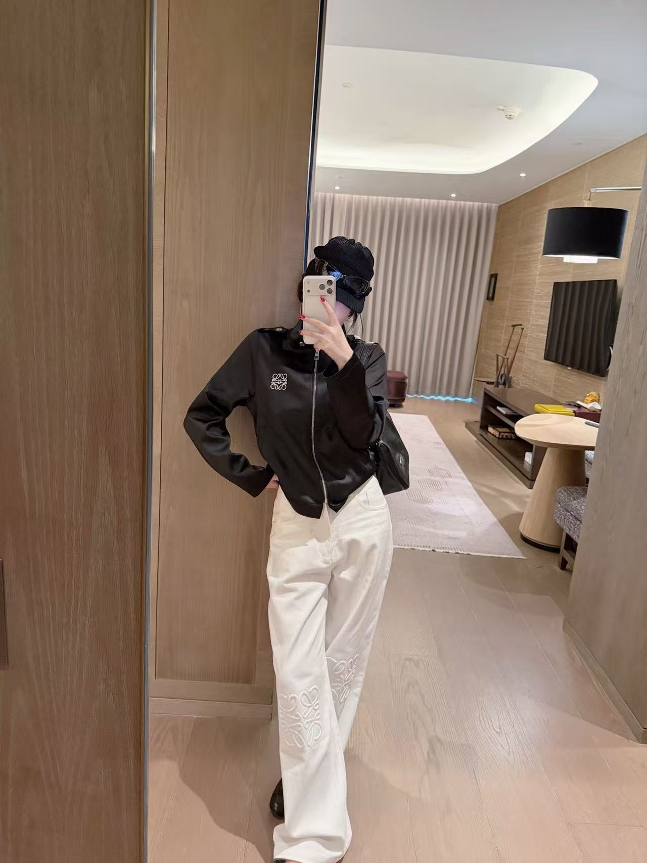 L0WEW 刺繍ロゴ ジップアップジャケット【50％割引+送料無料】