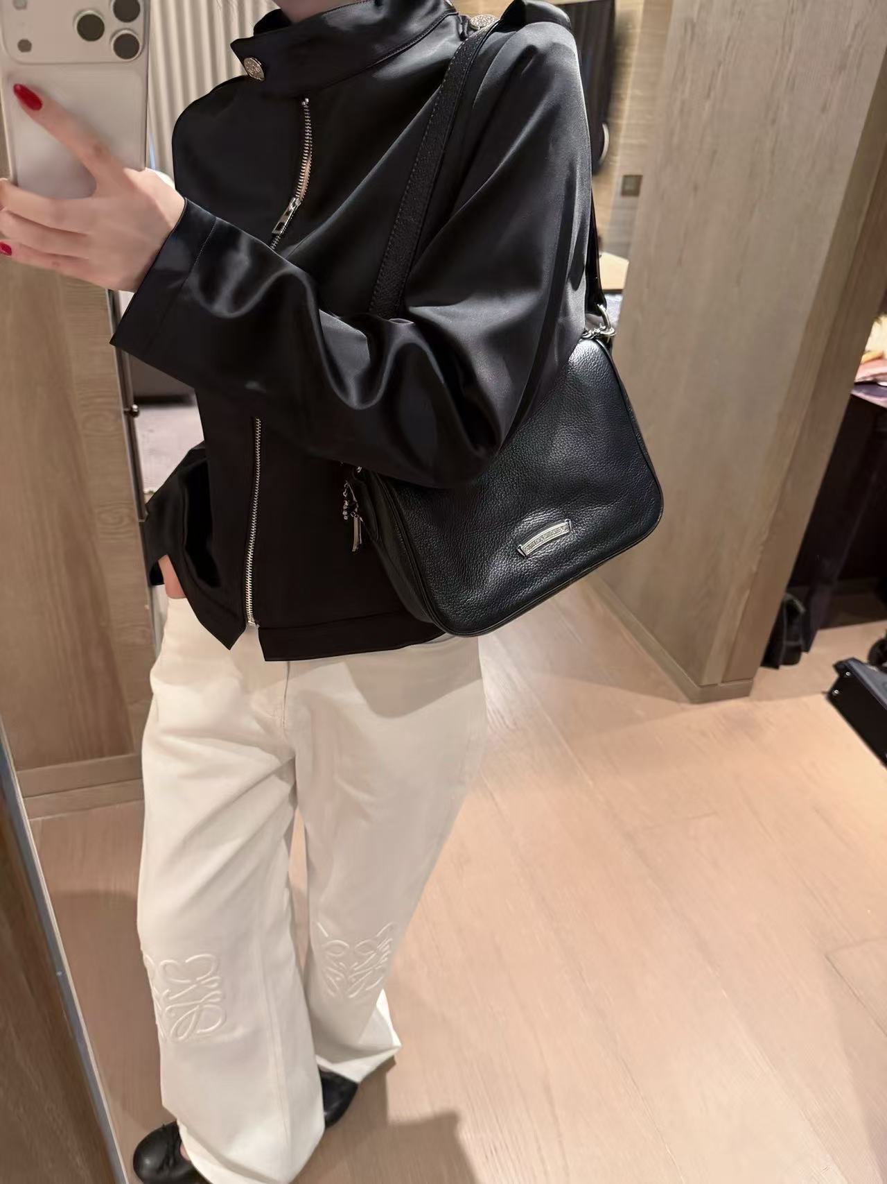 L0WEW 刺繍ロゴ ジップアップジャケット【50％割引+送料無料】