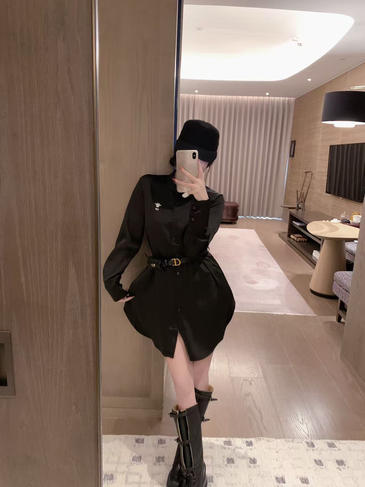 DIORシルク刺繍ビーシャツ【50％割引+送料無料】