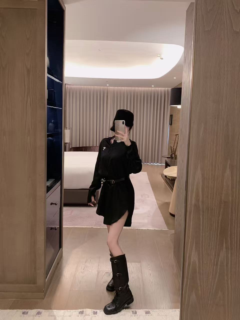 DIORシルク刺繍ビーシャツ【50％割引+送料無料】