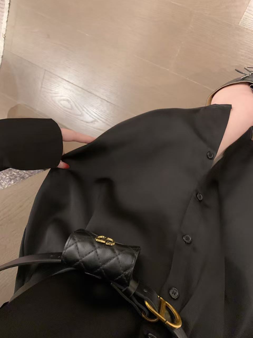 DIORシルク刺繍ビーシャツ【50％割引+送料無料】