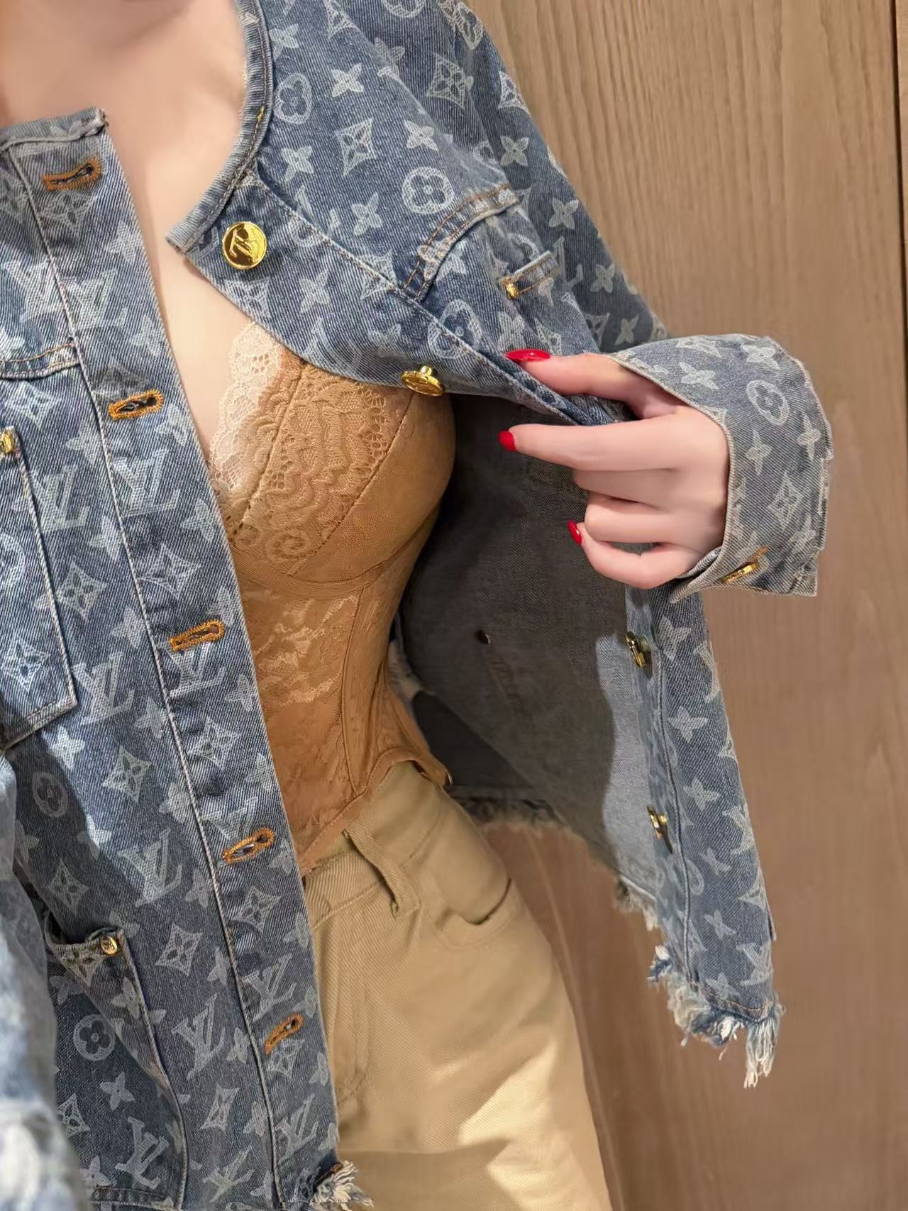 LVメタルボタンデニムジャケット【50％割引+送料無料】