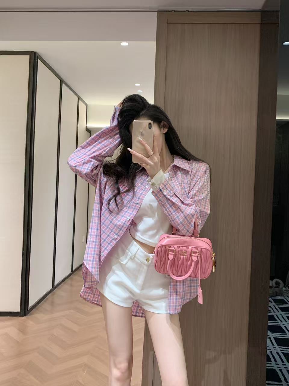 M1UM1U ラインストーン チェックシャツ【50％割引+送料無料】