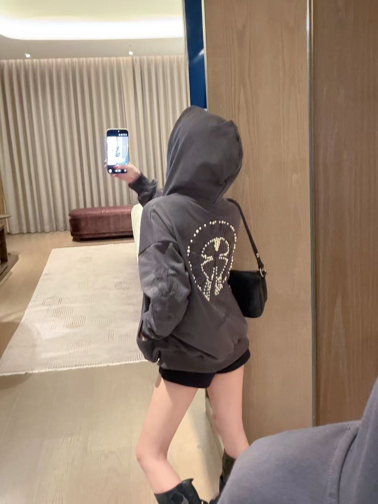 Chr0me Hearts刺繍入りフード付きスウェットシャツ【50％割引+送料無料】