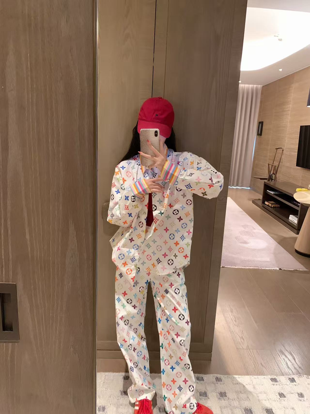 LVプリントシャツとパンツのツーピースセット【50％割引+送料無料】