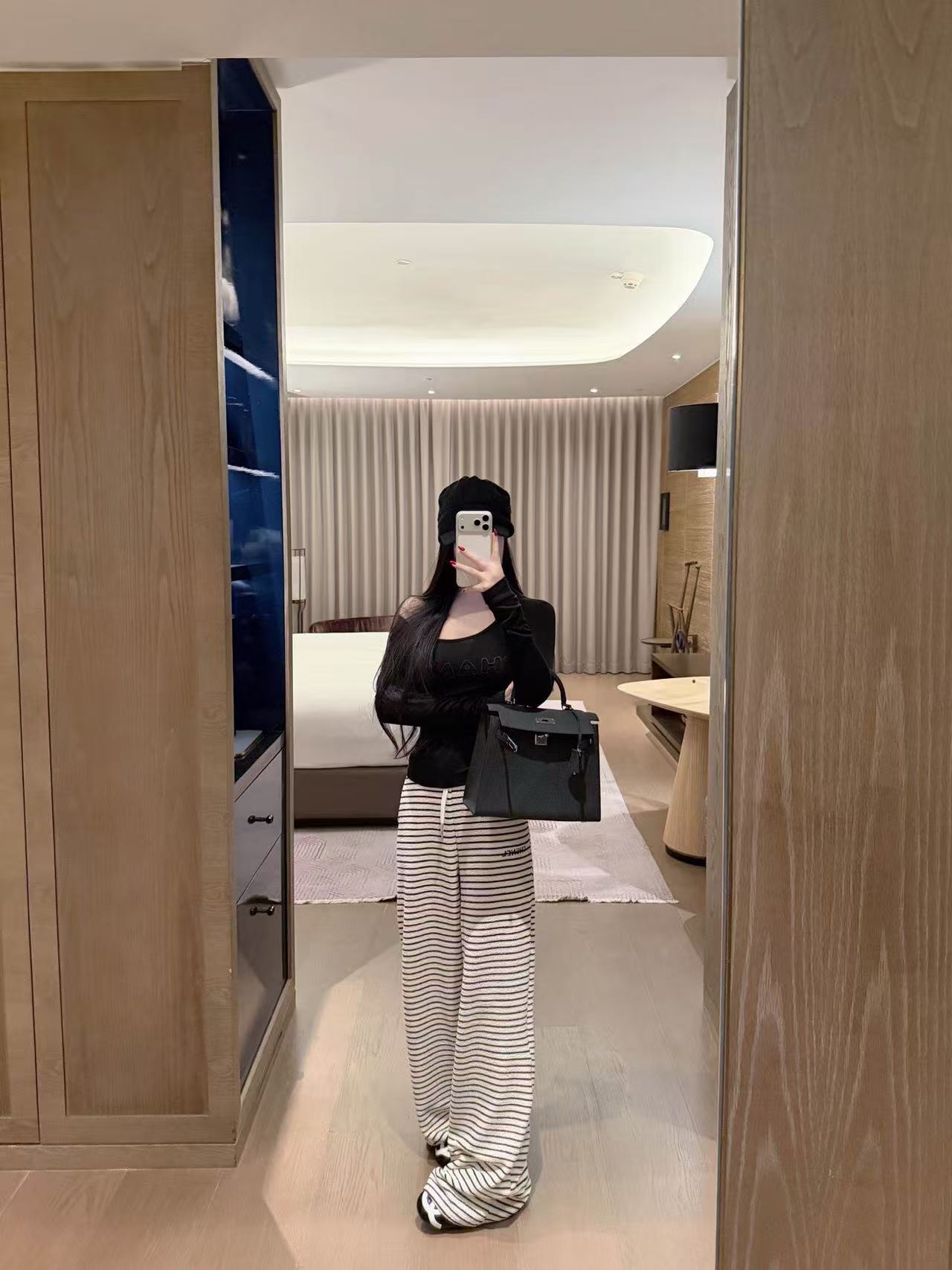 CHANE1 3DレターTシャツ【50％割引+送料無料】