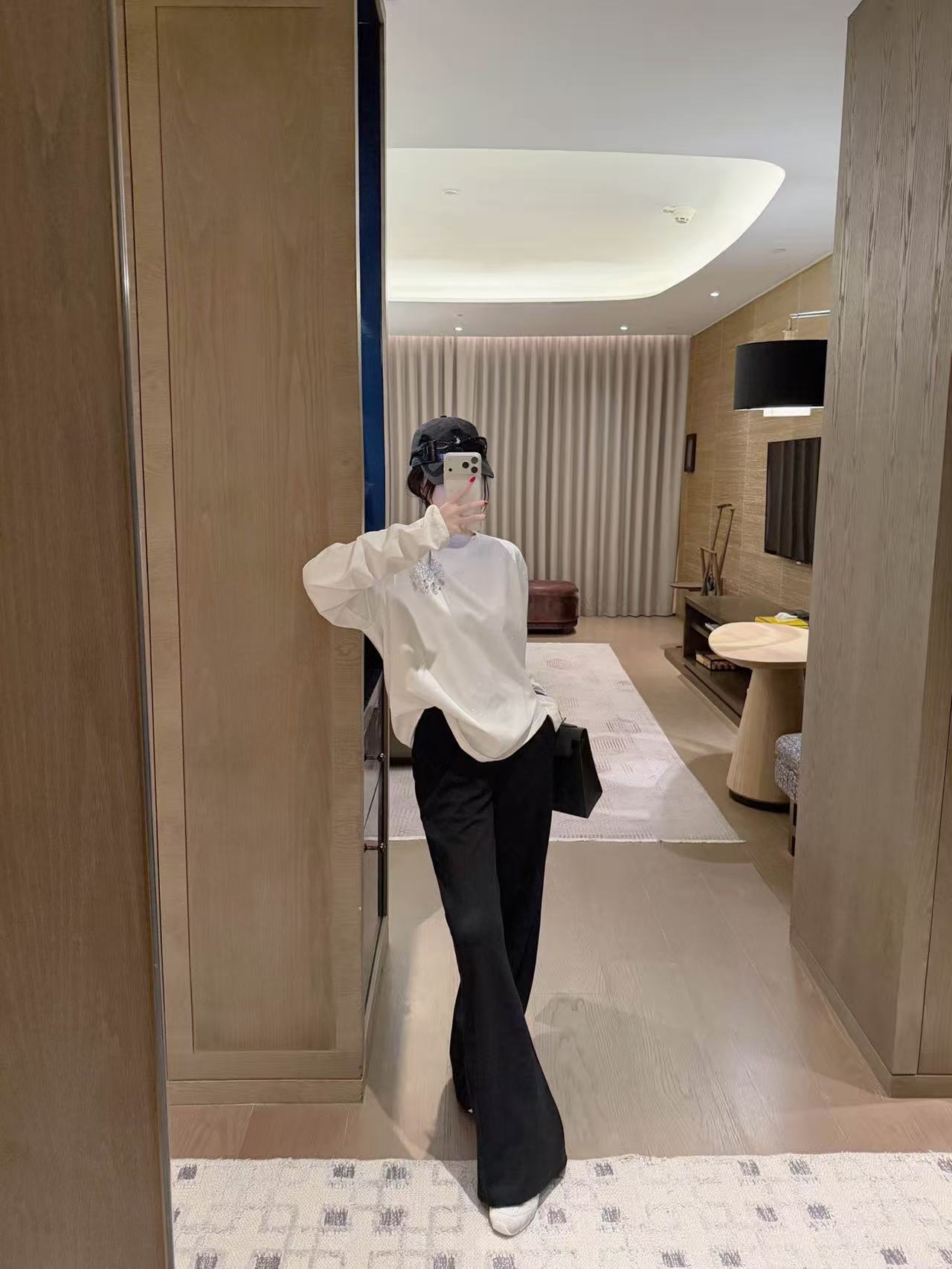 Chr0me HeartsラインストーンピンTシャツ【50％割引+送料無料】