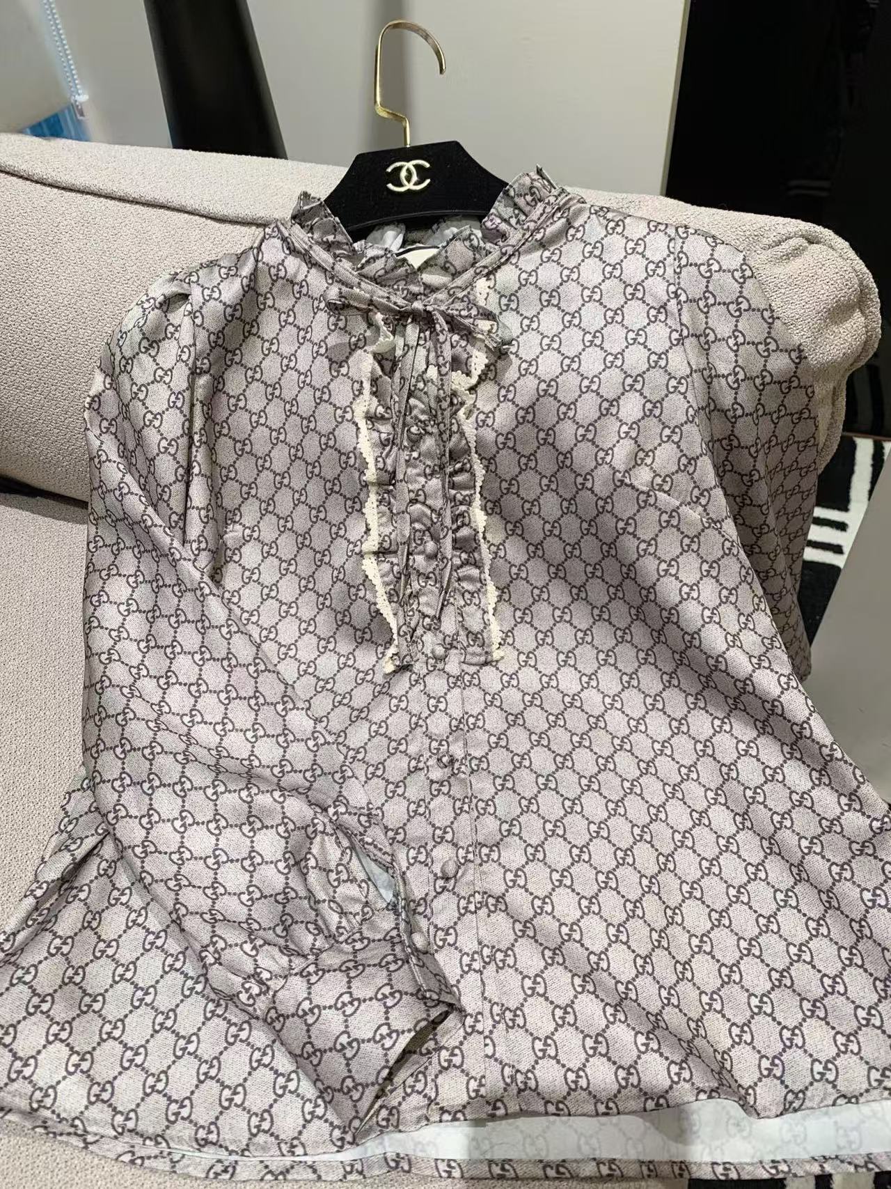 GUCC1 ジャカード ラッフル ブラウス【50％割引+送料無料】