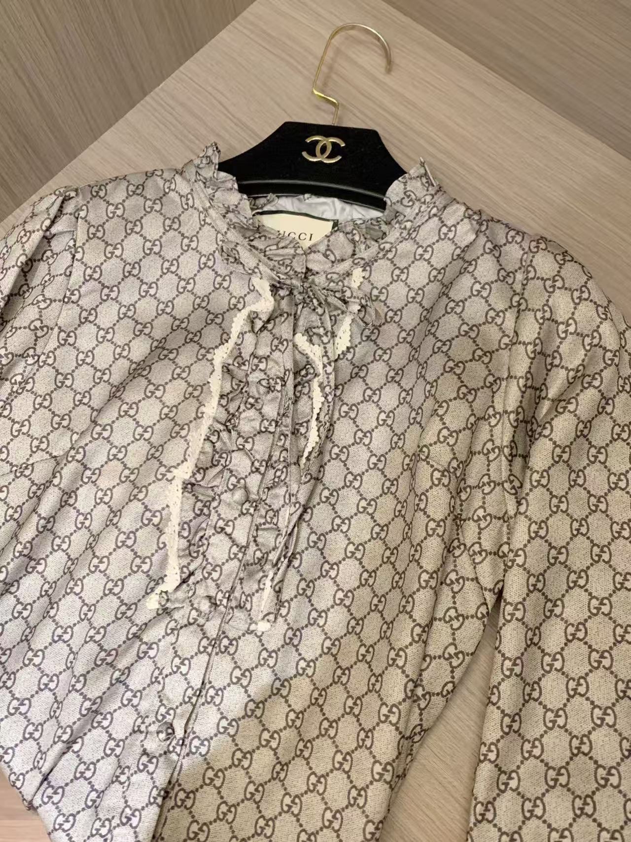 GUCC1 ジャカード ラッフル ブラウス【50％割引+送料無料】