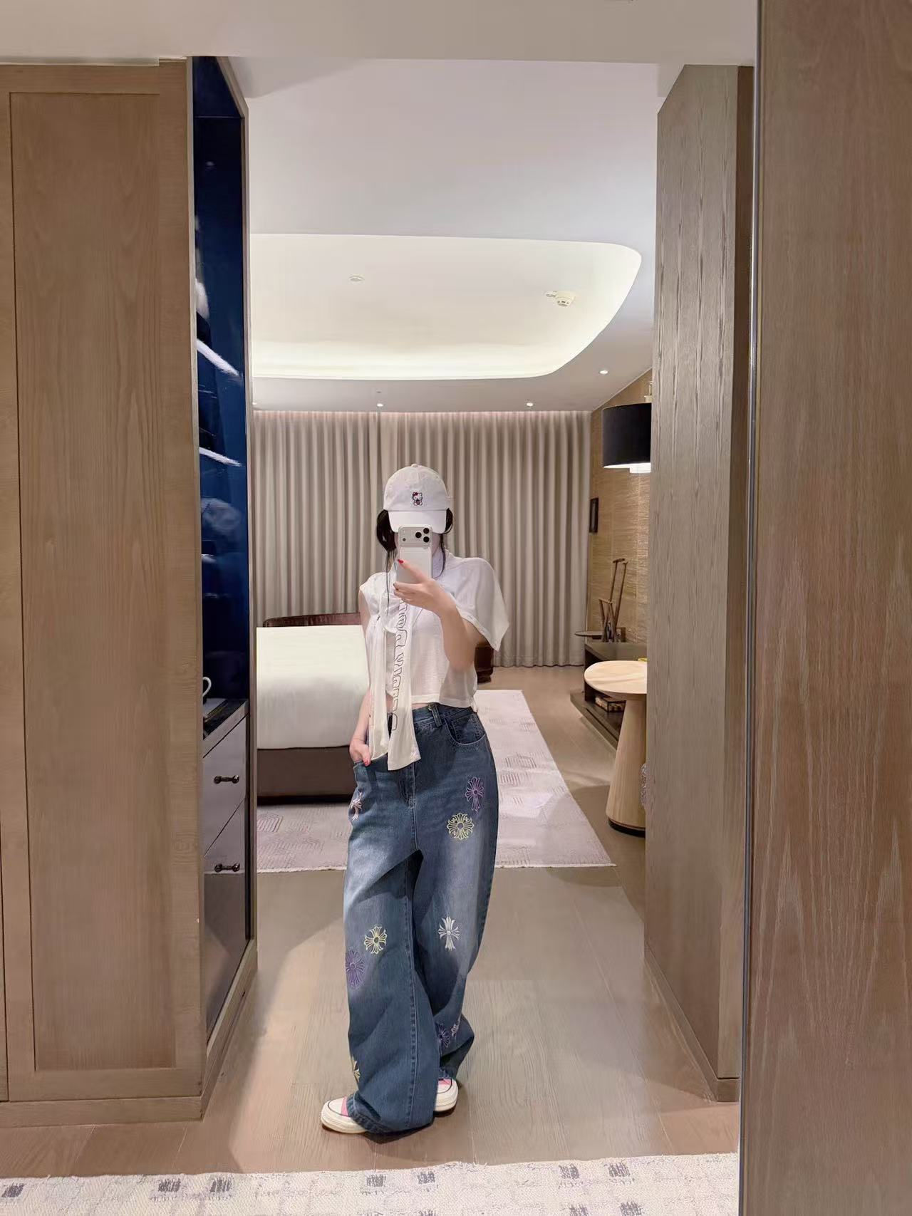 Chr0me Heartsカラフルなクロス刺繍のジーンズ【50％割引+送料無料】