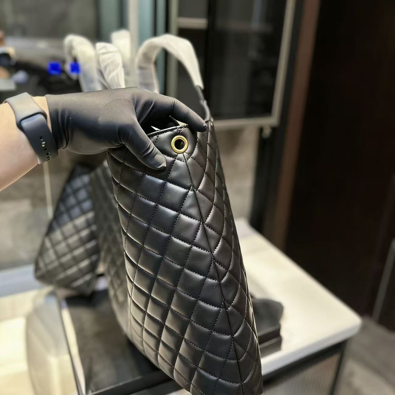 YSLミニマリストロゴショッピングバッグ【50％割引+送料無料】