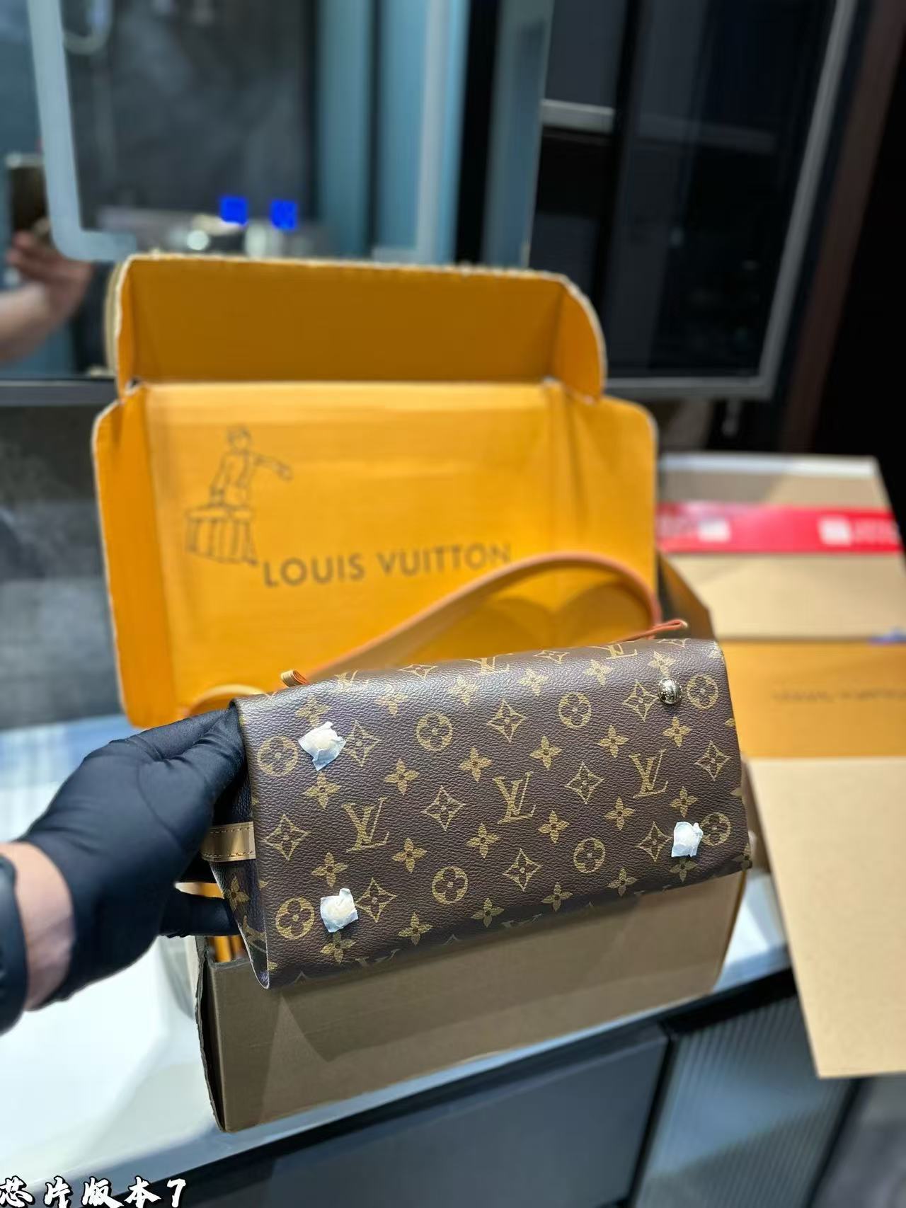 LV Carryall脇下バッグ【50％割引+送料無料】