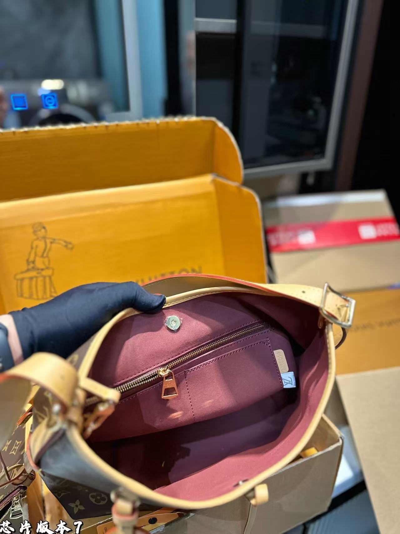 LV Carryall脇下バッグ【50％割引+送料無料】