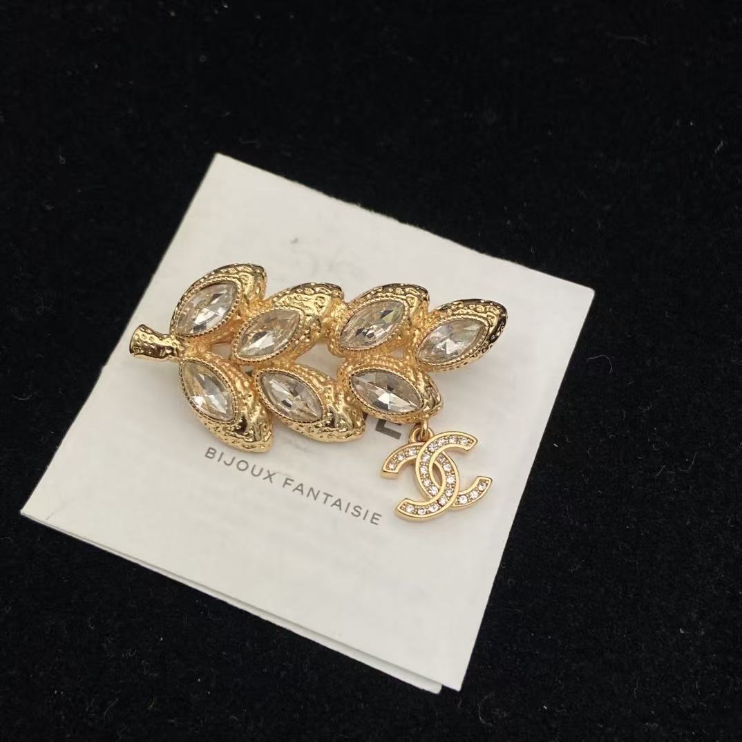 CHANE1 ダブルC ウィートイヤー ダイヤモンドブローチ【50％割引+送料無料】