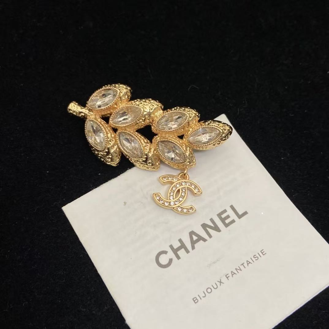 CHANE1 ダブルC ウィートイヤー ダイヤモンドブローチ【50％割引+送料無料】