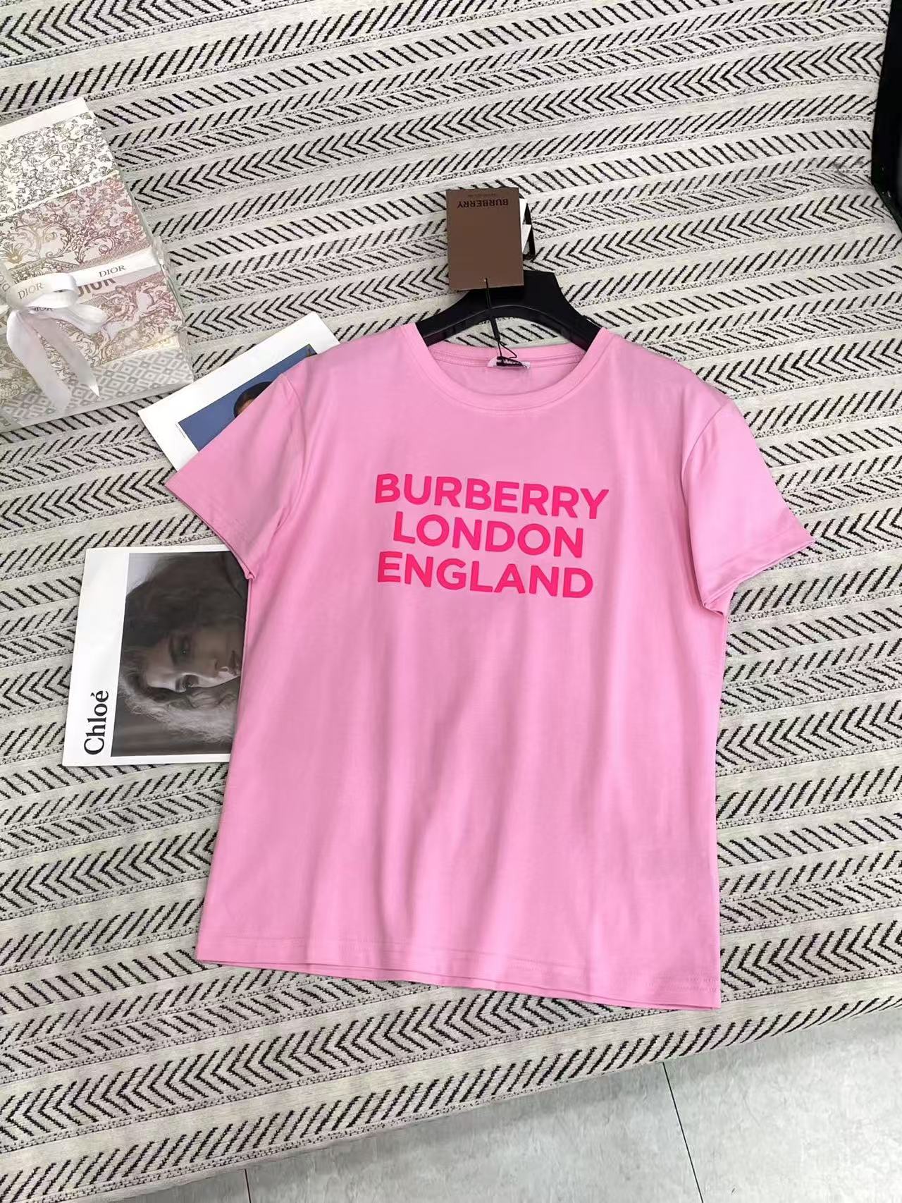 BUR8ERRY レターTシャツ【50％割引+送料無料】