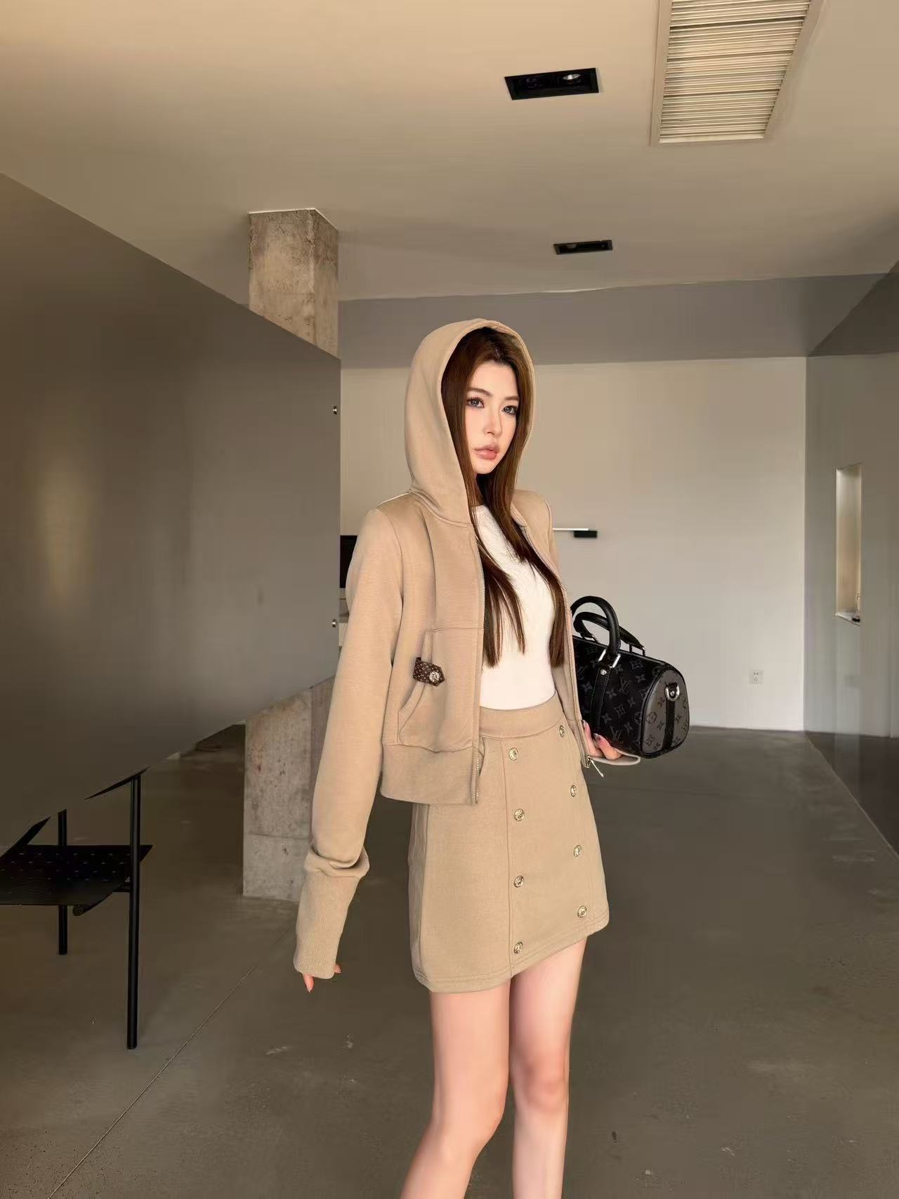 LVフード付きジップアップジャケット+スカートのツーピースセット【50％割引+送料無料】