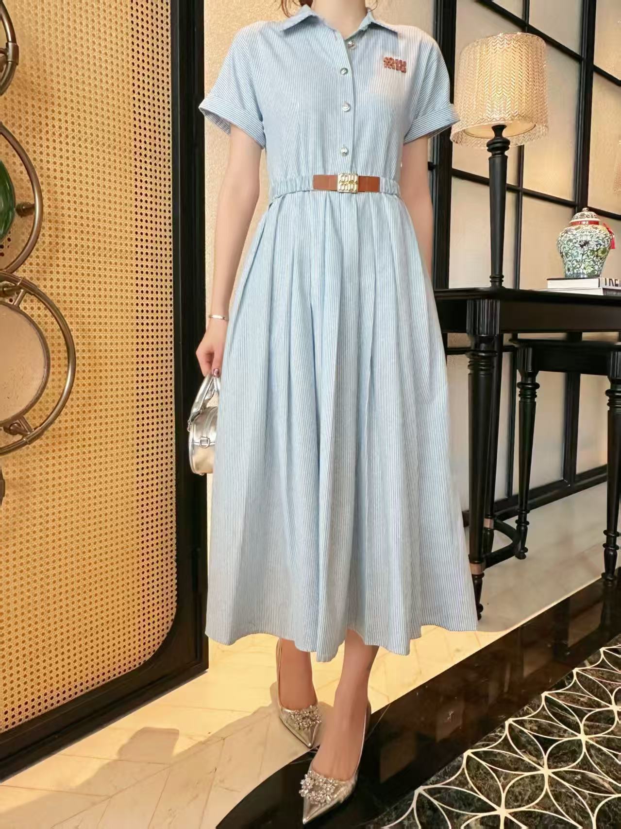 M1UM1U 高品質縦縞レタードレス【50％割引+送料無料】