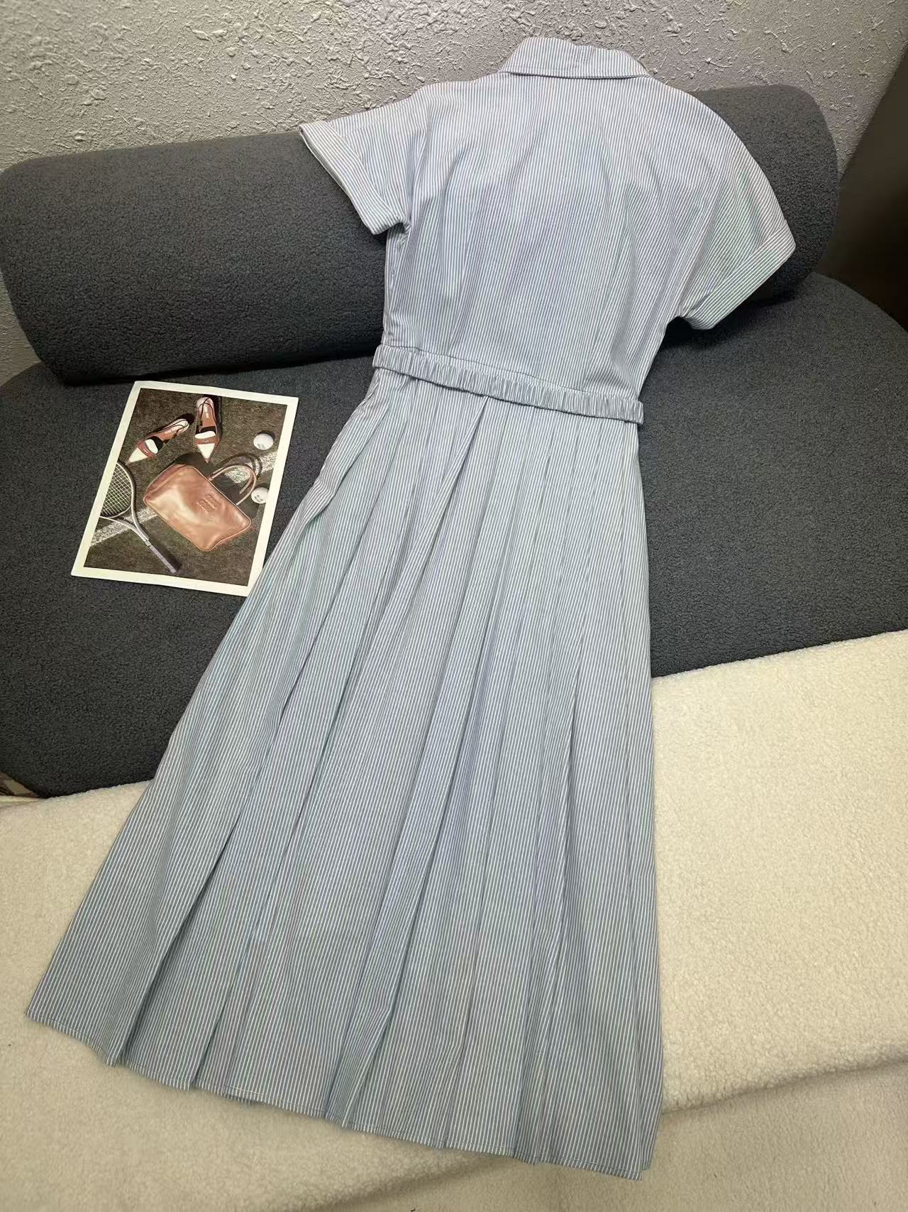 M1UM1U 高品質縦縞レタードレス【50％割引+送料無料】