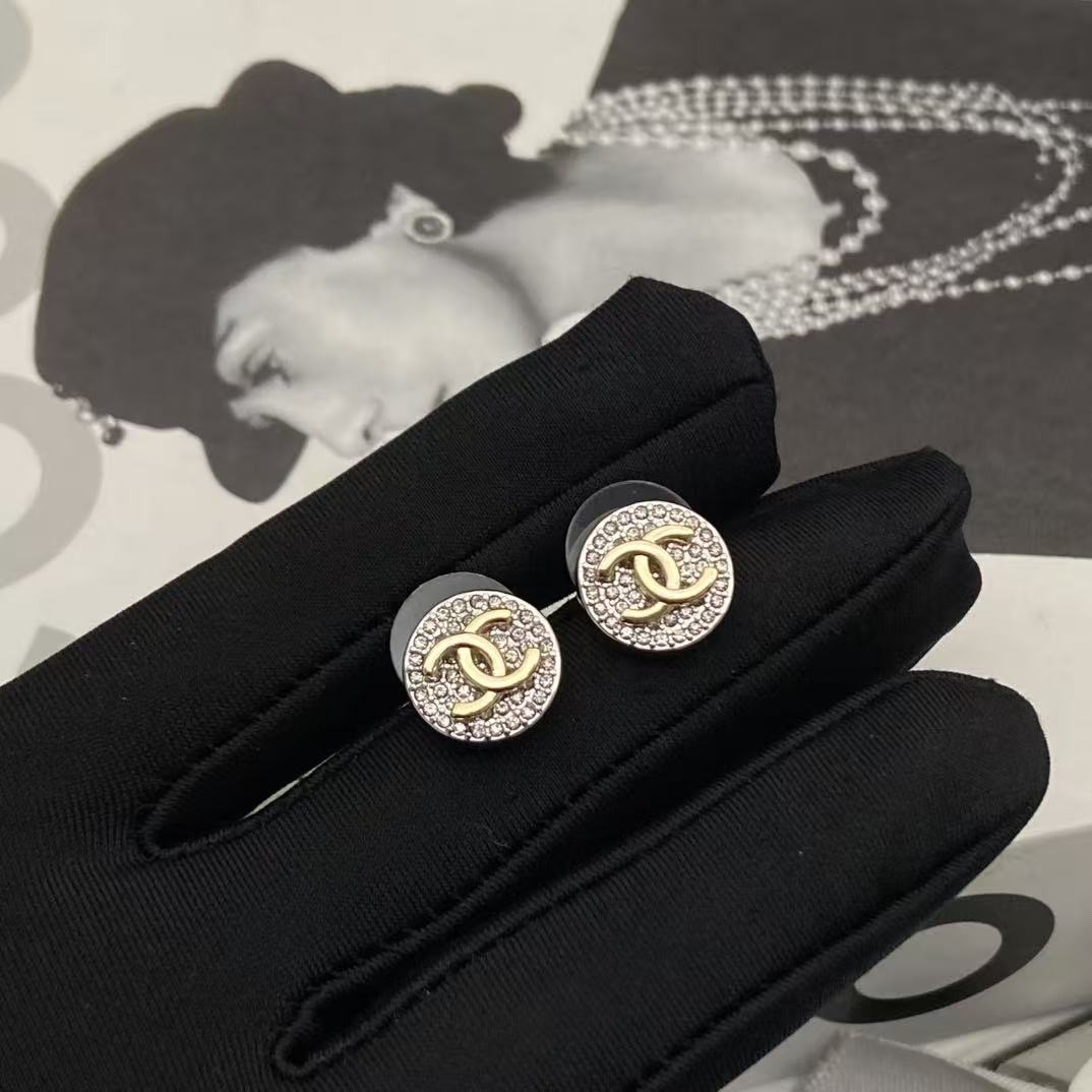 CHANE1 ラウンド ダブルC ダイヤモンド スタッドピアス【50％割引+送料無料】