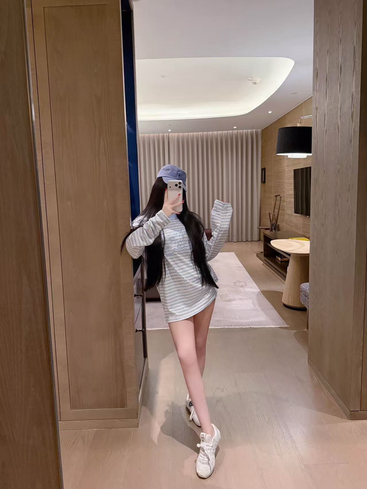 CEL1NE 凱旋門 ストライプ Tシャツ【50％割引+送料無料】