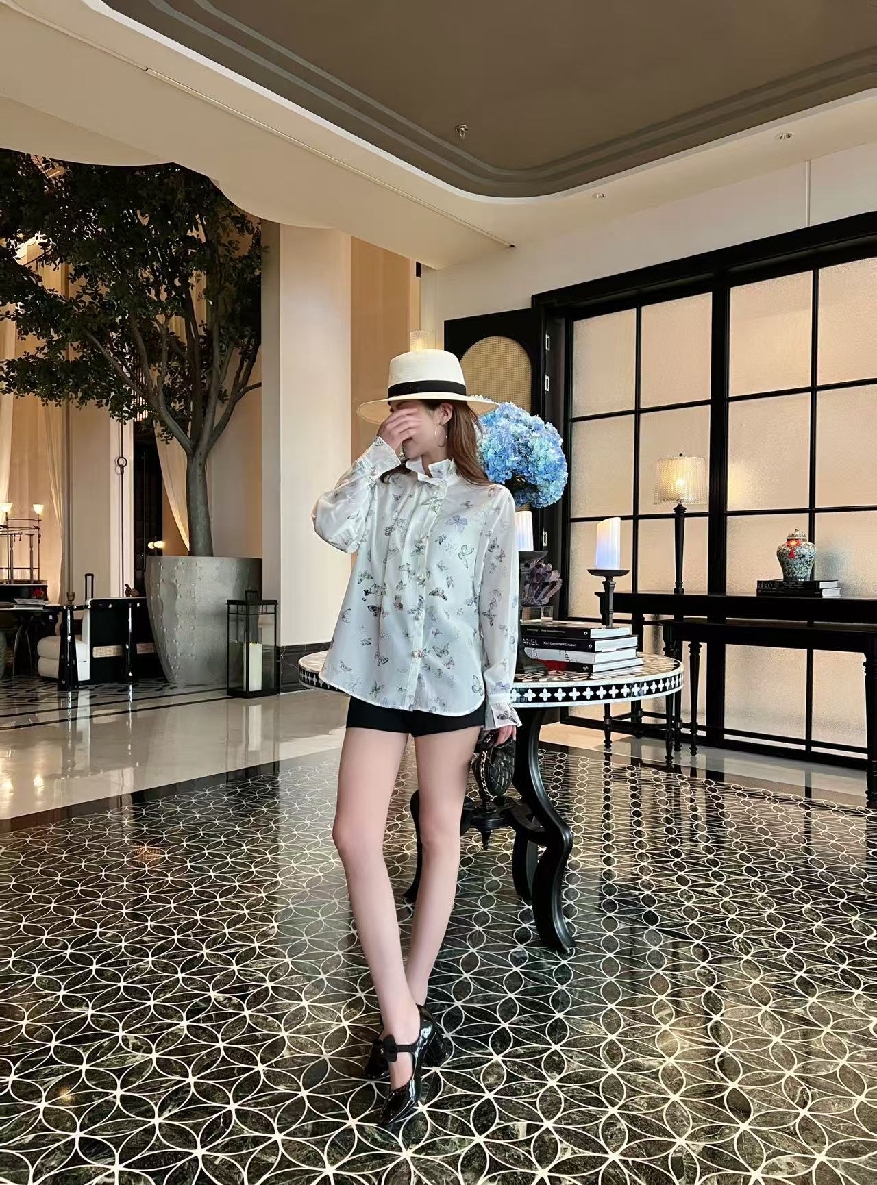 DIORの高品質プリントバタフライシャツ【50％割引+送料無料】