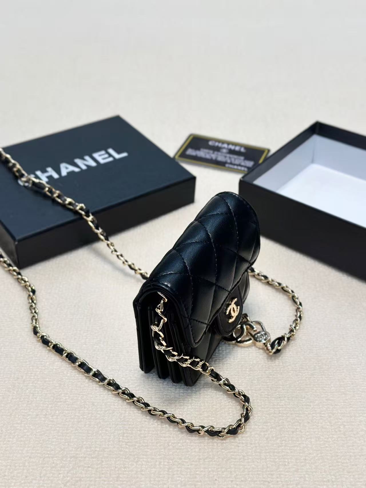 CHANE1 ラムスキンチェーンバッグ【50％割引+送料無料】