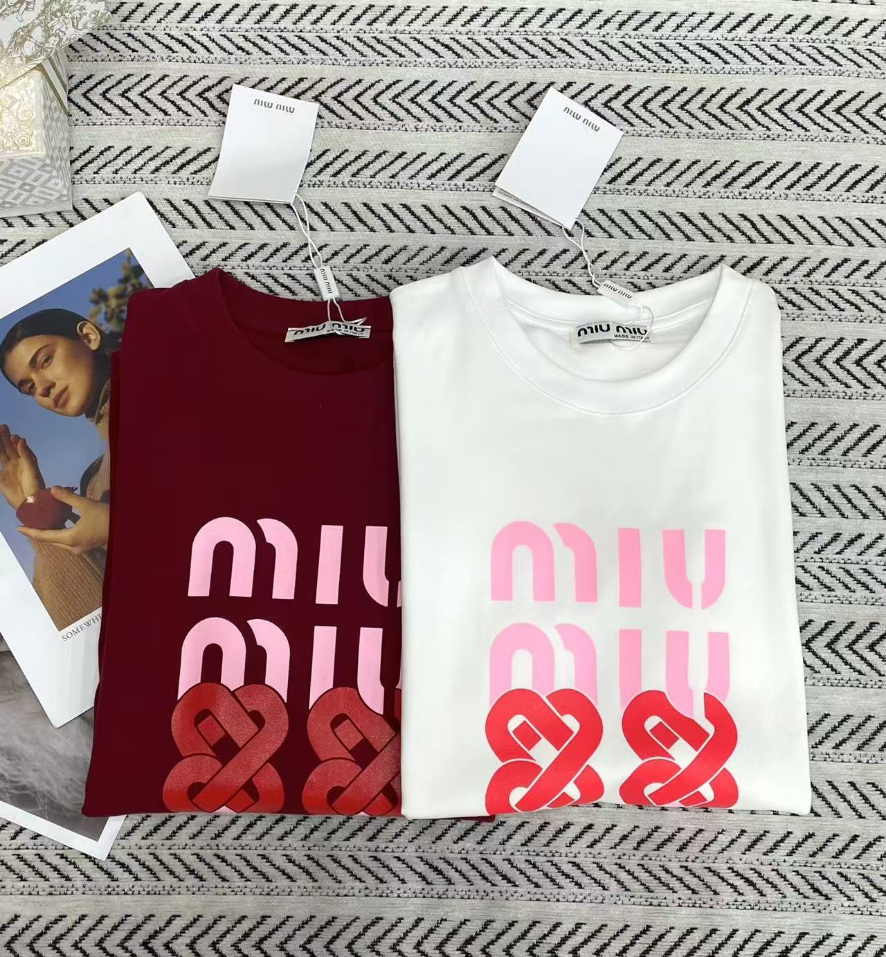 M1UM1U ハートレターTシャツ【50％割引+送料無料】