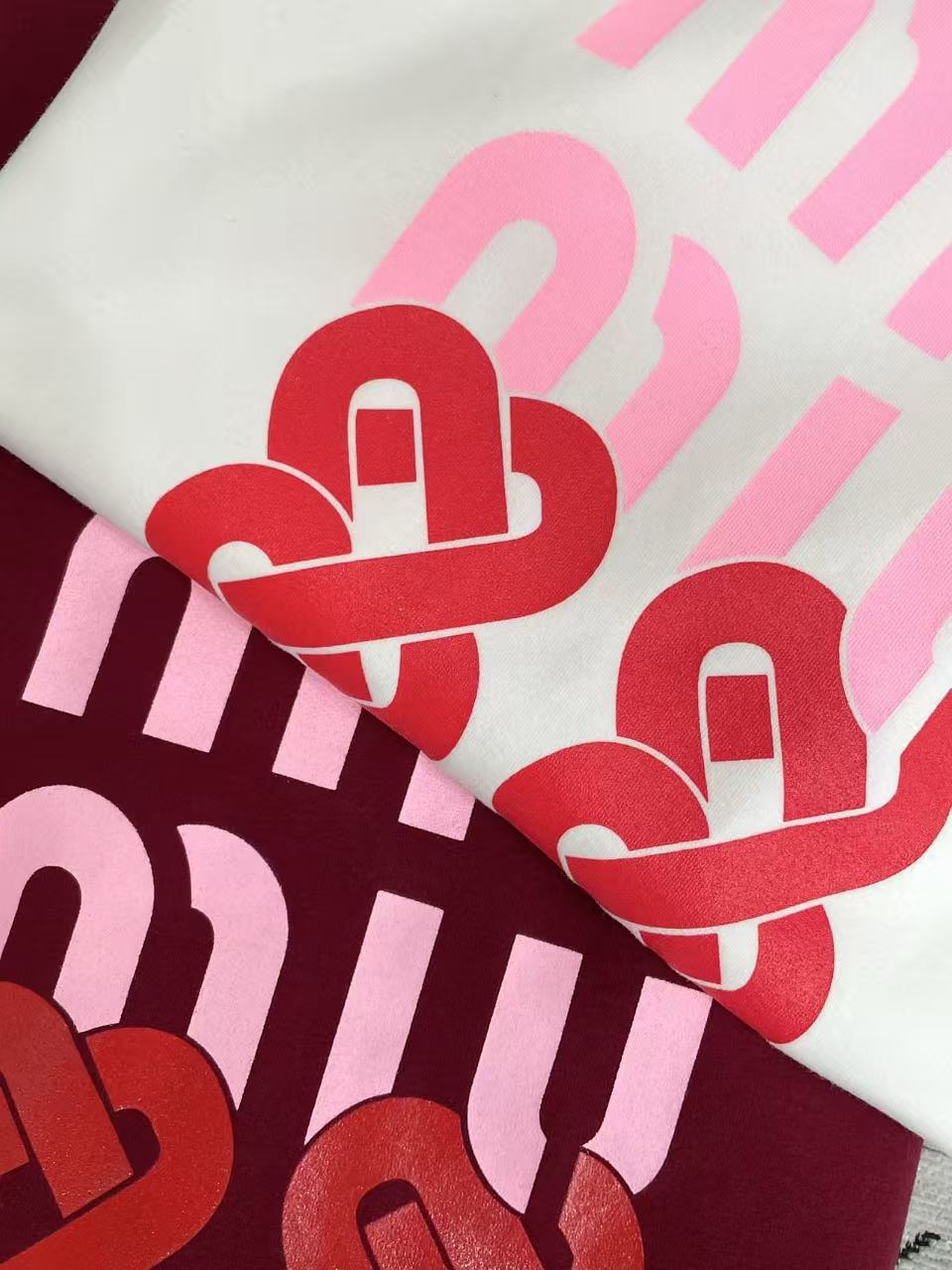 M1UM1U ハートレターTシャツ【50％割引+送料無料】