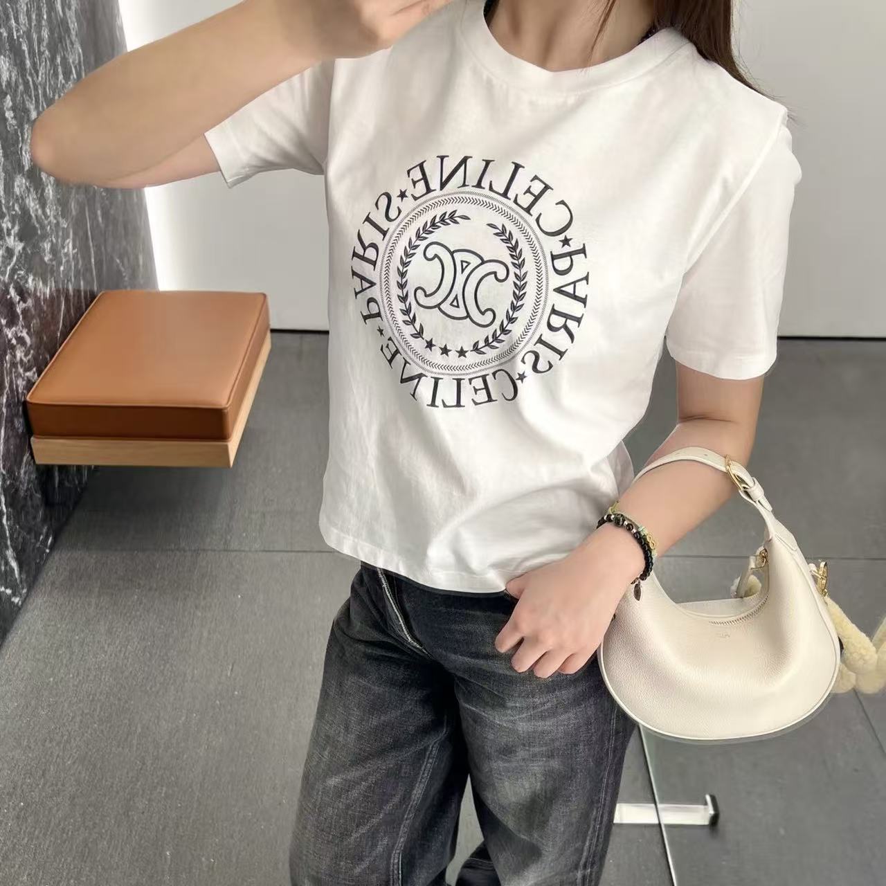 CEL1NE 凱旋門レターTシャツ【50％割引+送料無料】