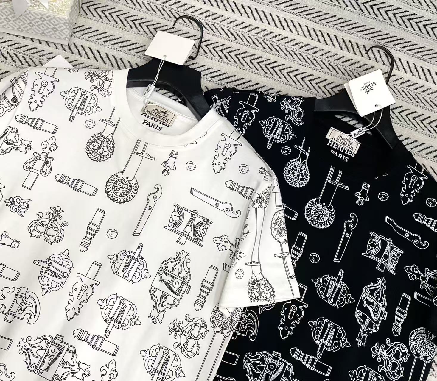 HERME5 プリントTシャツ【50％割引+送料無料】