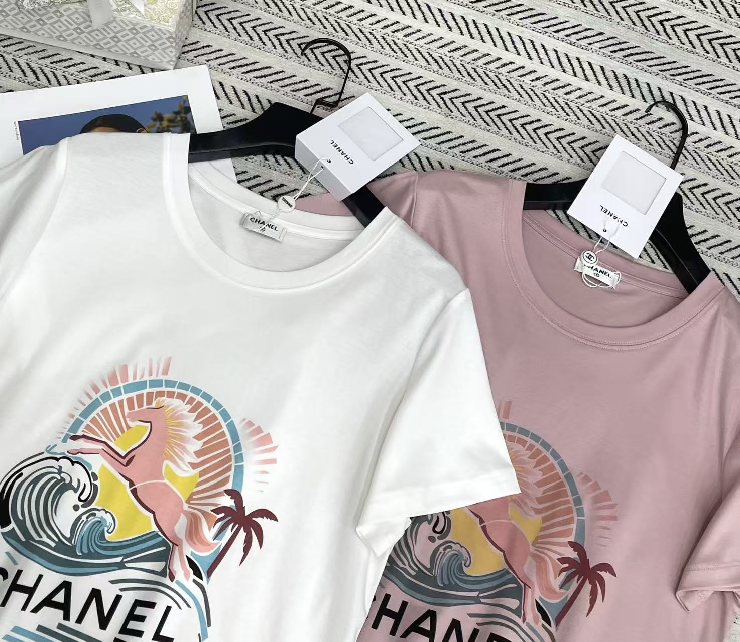 CHANE1 ココナッツツリーとポニープリントレターTシャツ【50％割引+送料無料】