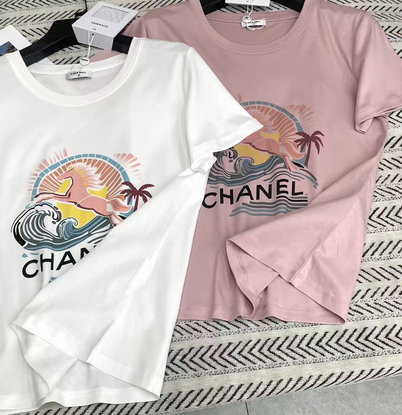 CHANE1 ココナッツツリーとポニープリントレターTシャツ【50％割引+送料無料】
