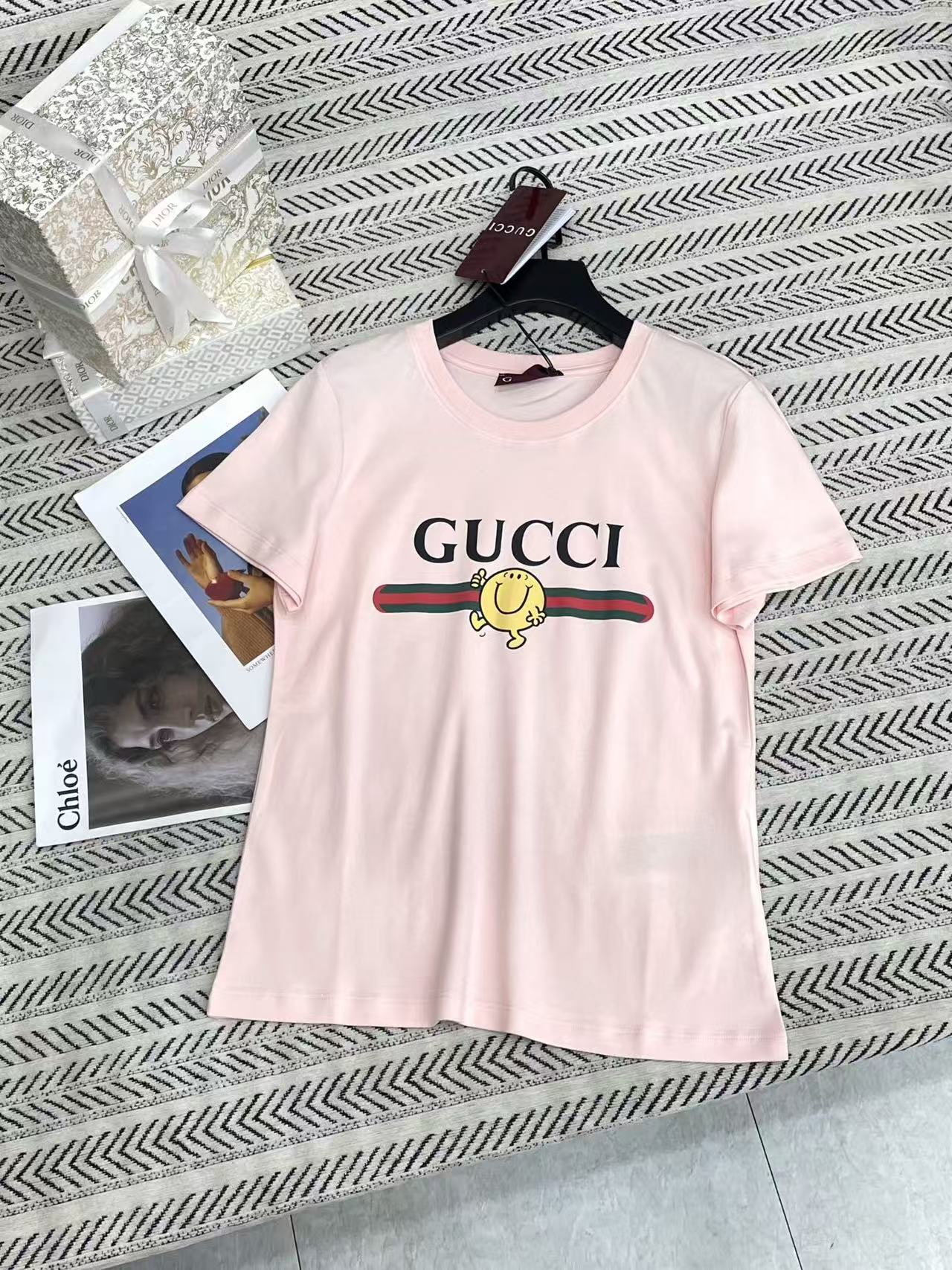 GUCC1 スマイリーフェイス レター Tシャツ【50％割引+送料無料】