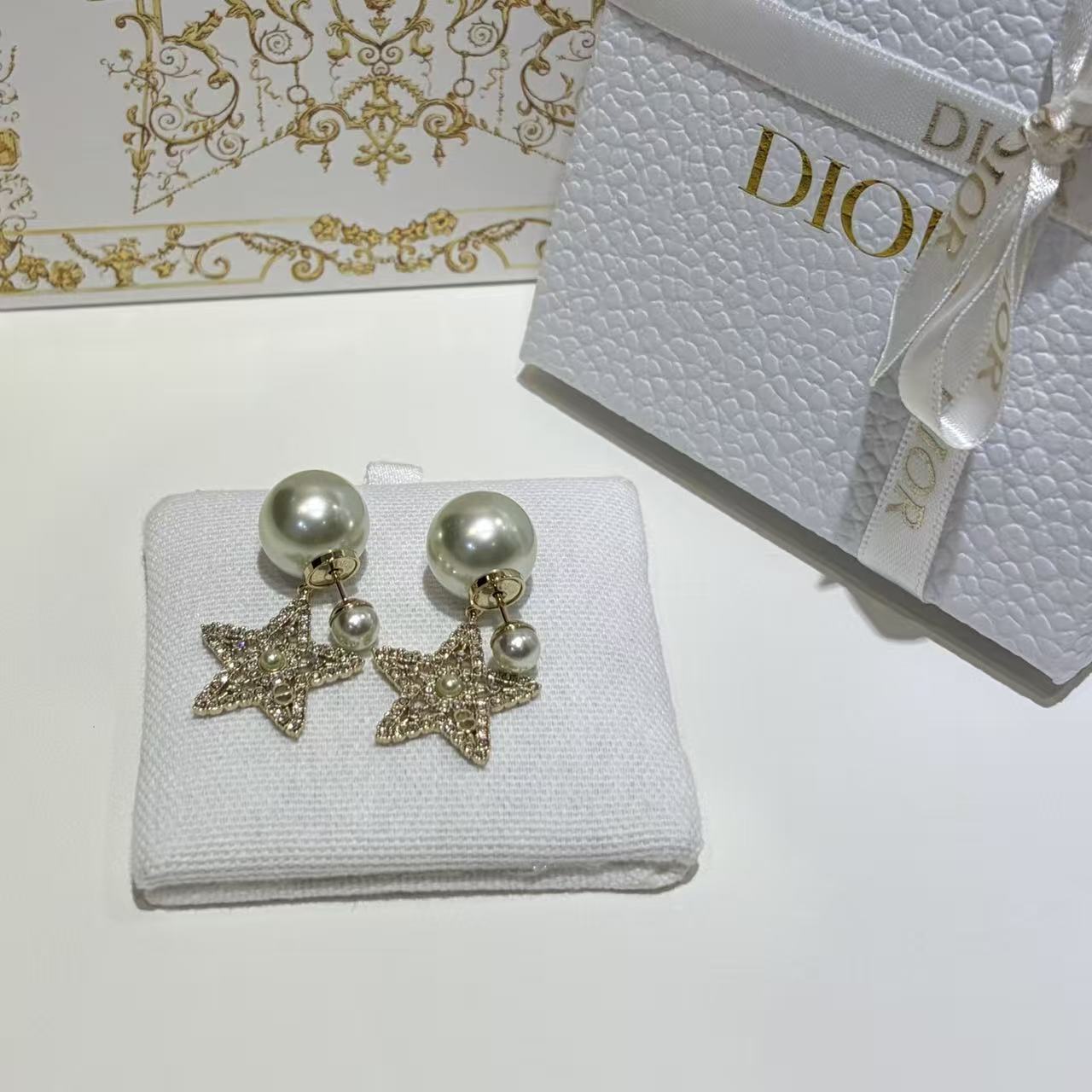 DI0R五芒星の真珠のイヤリング【50％割引+送料無料】
