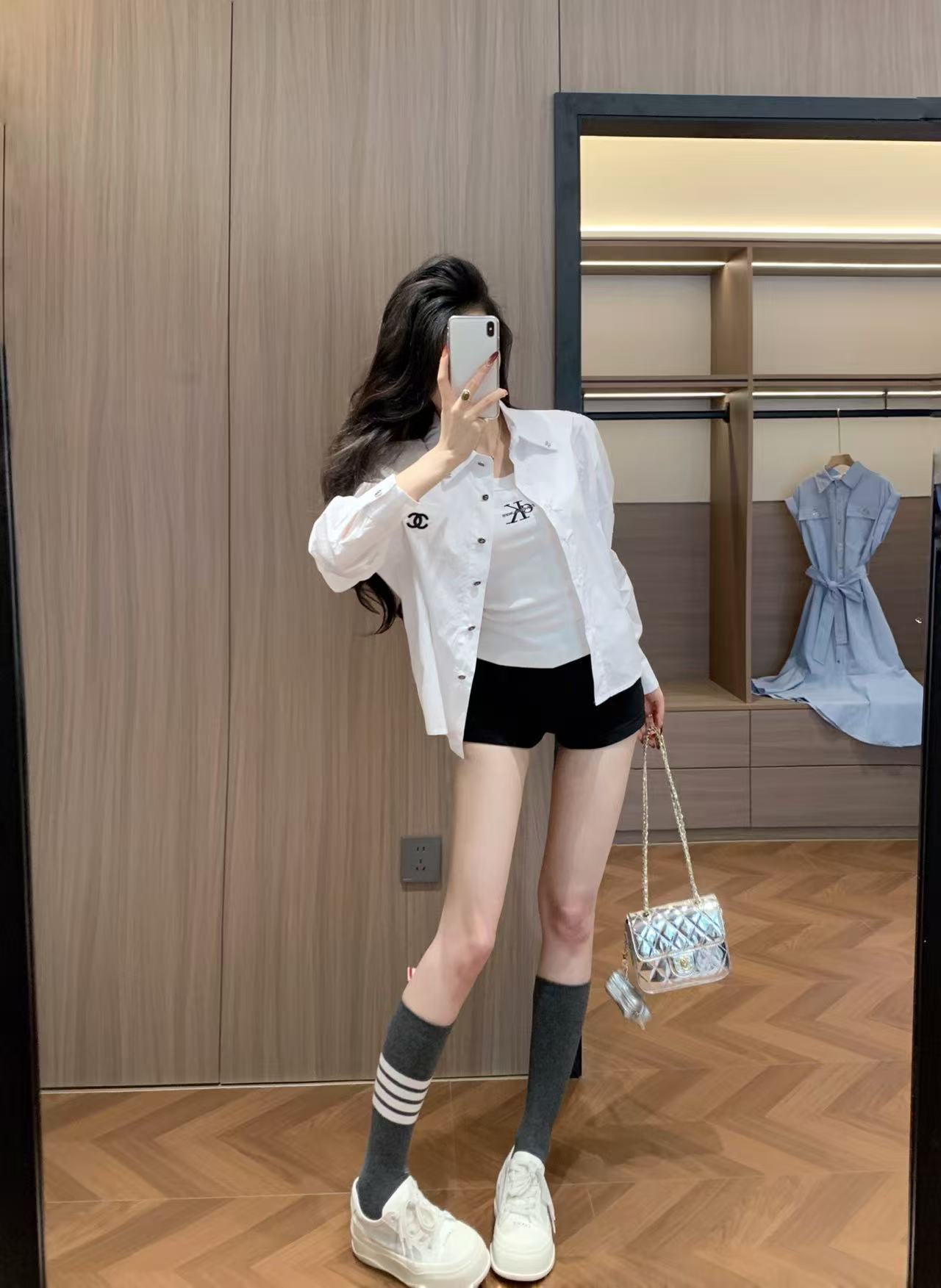 CHANE1 ミニマリスト ダブルC ロゴ シャツ【50％割引+送料無料】