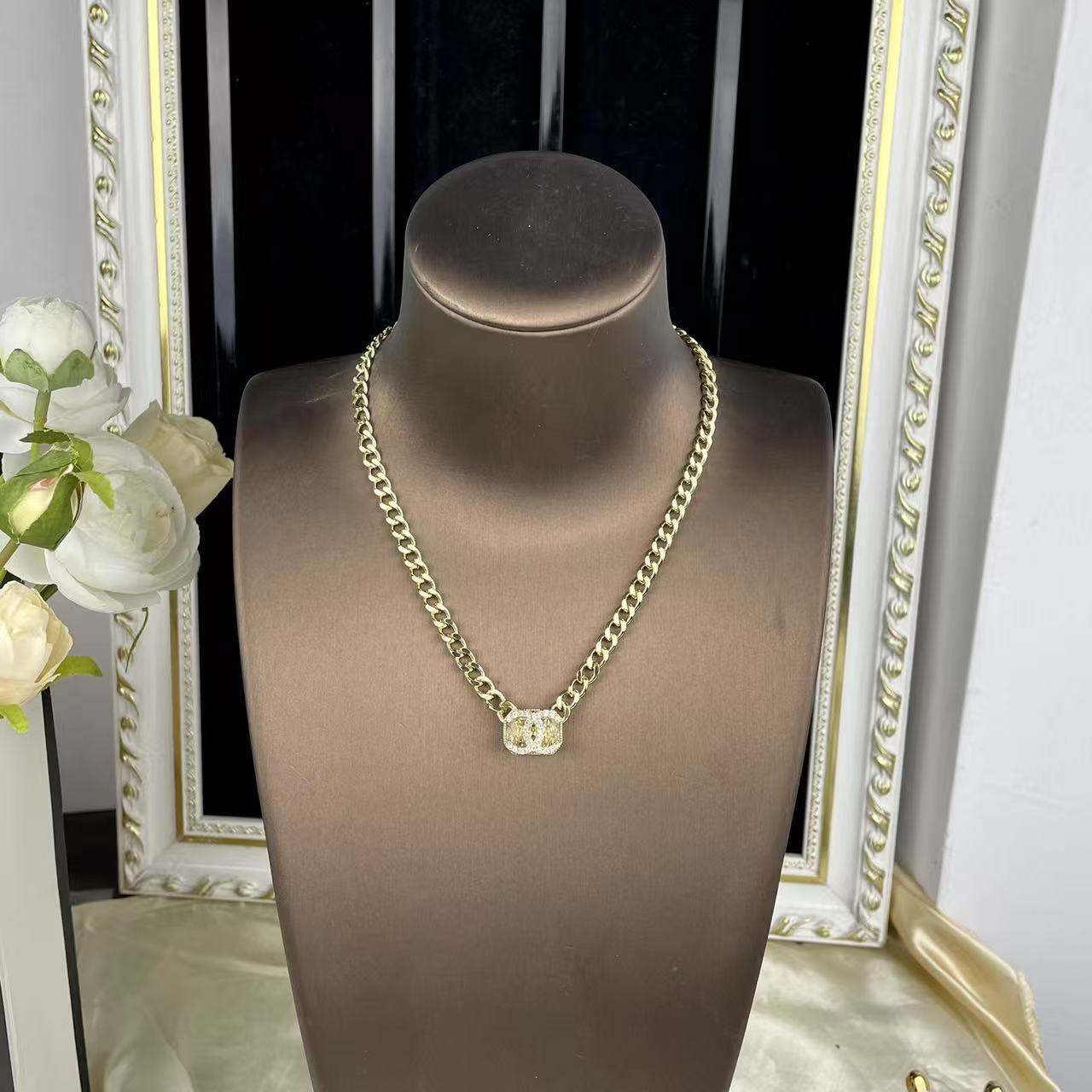 CHANE1 ダブルC シュガーキューブネックレス【50％割引+送料無料】