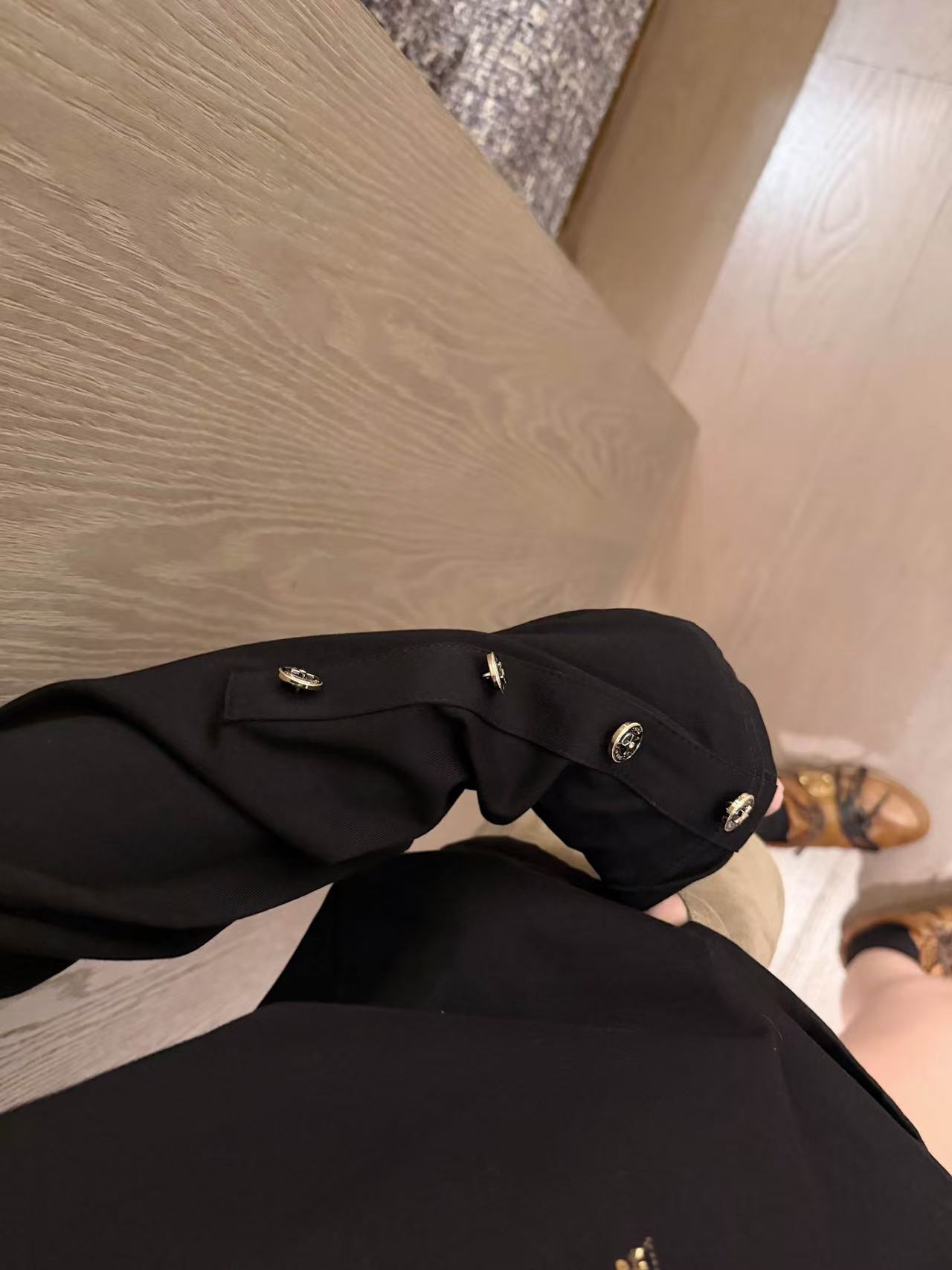 DIOR 五芒星刺繍スパンコールTシャツ【50％割引+送料無料】