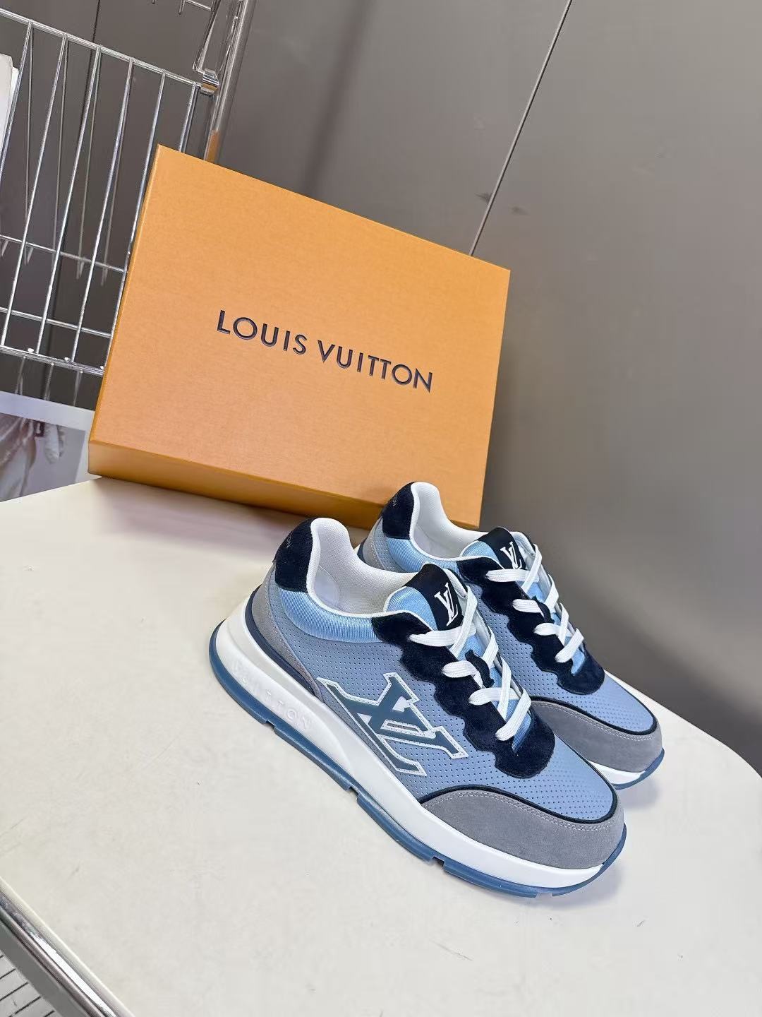 LVの高品質カラーブロックカジュアルシューズ【50％割引+送料無料】