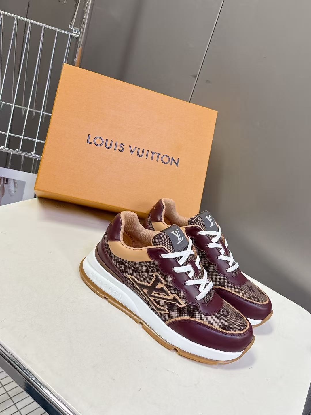 LVの高品質カラーブロックカジュアルシューズ【50％割引+送料無料】